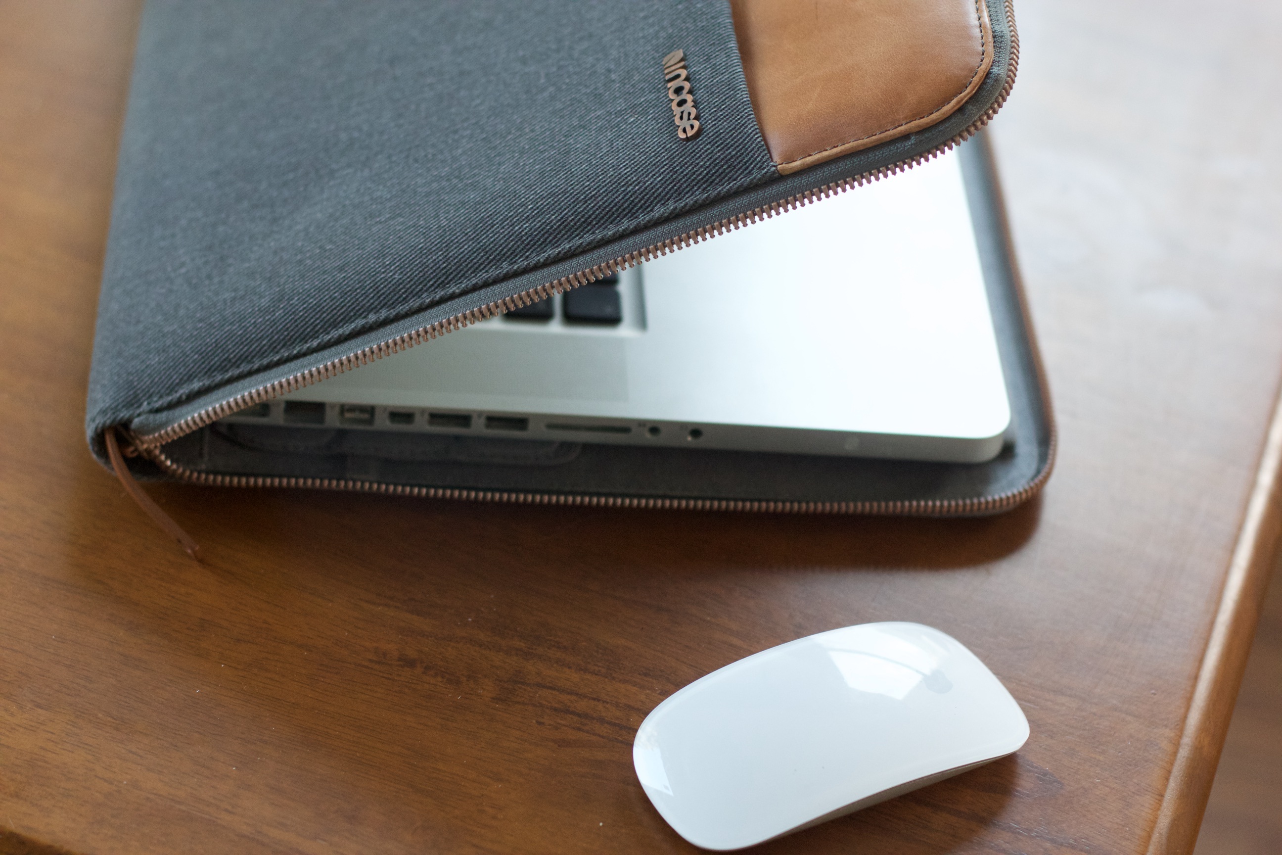 furniture, still life, mac, bag, keyboard, close-up, macbook, laptop, computer mouse, internet, 2K, case, mouse, high angle view, connection, leather, HD Wallpaper