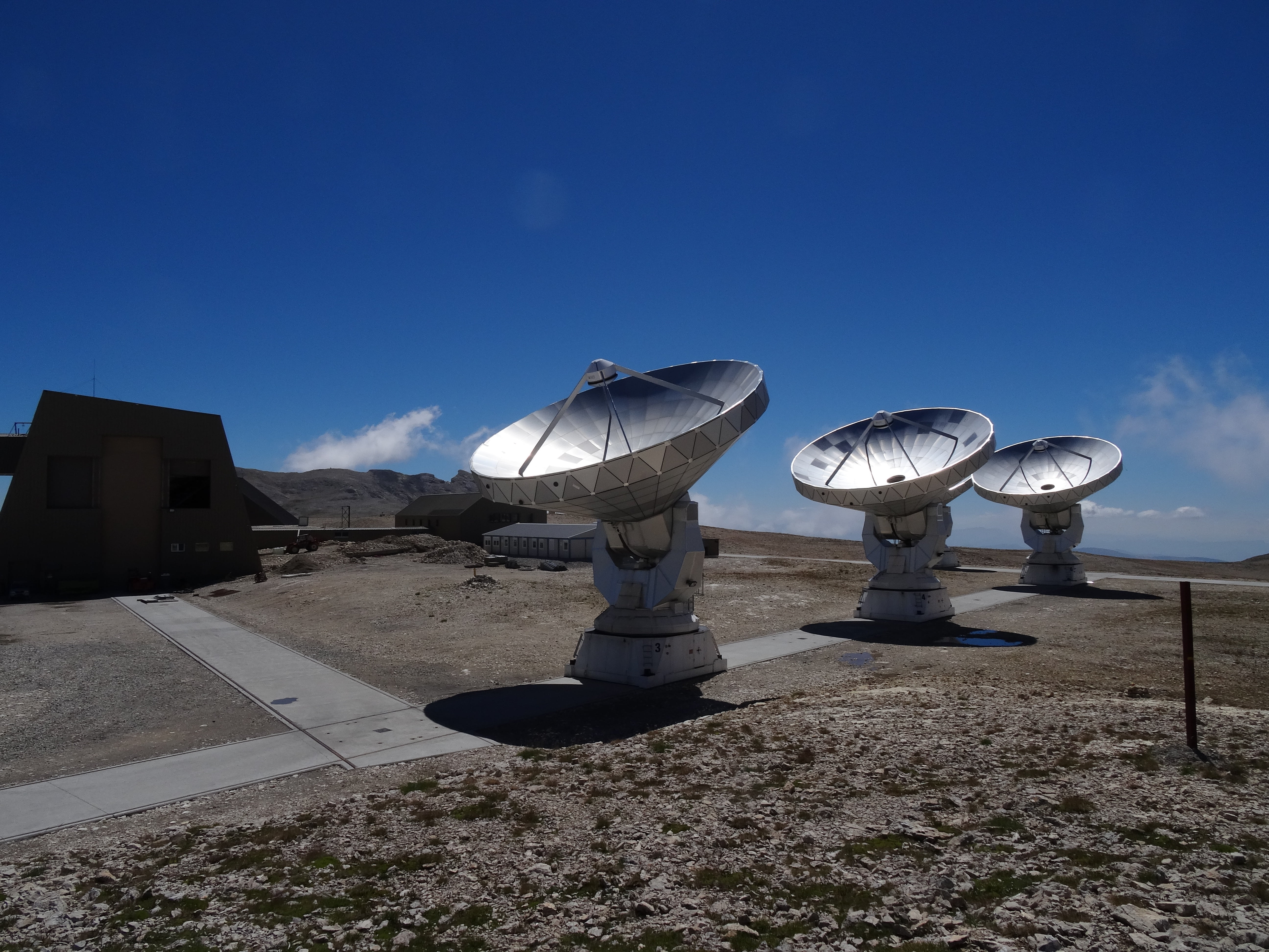 antennas, architecture, 5K, bure peak, built structure, optical instrument, nature, land, blue, satellite, global communications, outdoors, technology, HD Wallpaper