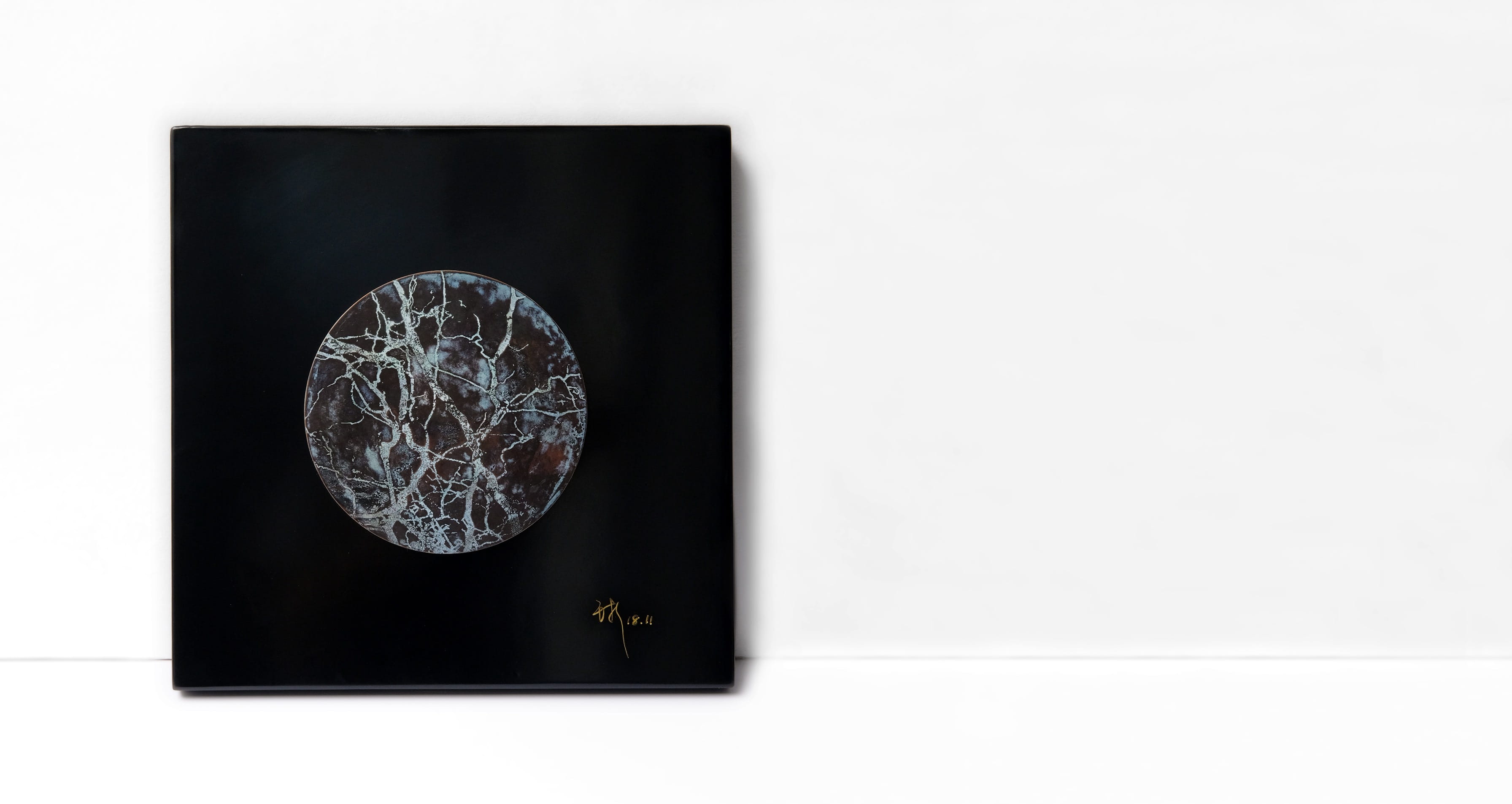 telescope, 2K, single object, white background, reflection, mineral, crystal, frame, plant, tabletop, furniture, white color, palette, veins, black color, HD Wallpaper