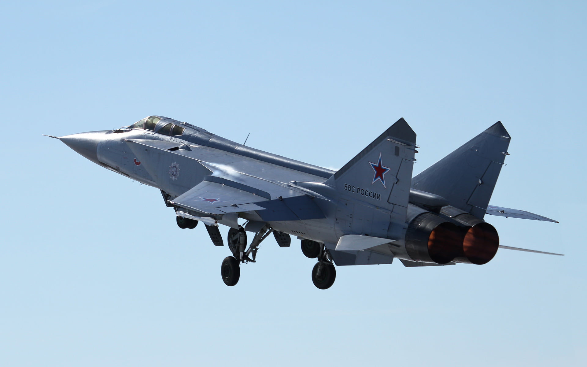 on the move, clear sky, military, sky, blue, plane, transportation, side view, interceptor, air vehicle, motion, no people, the rise, flying, speed, nature, HD Wallpaper