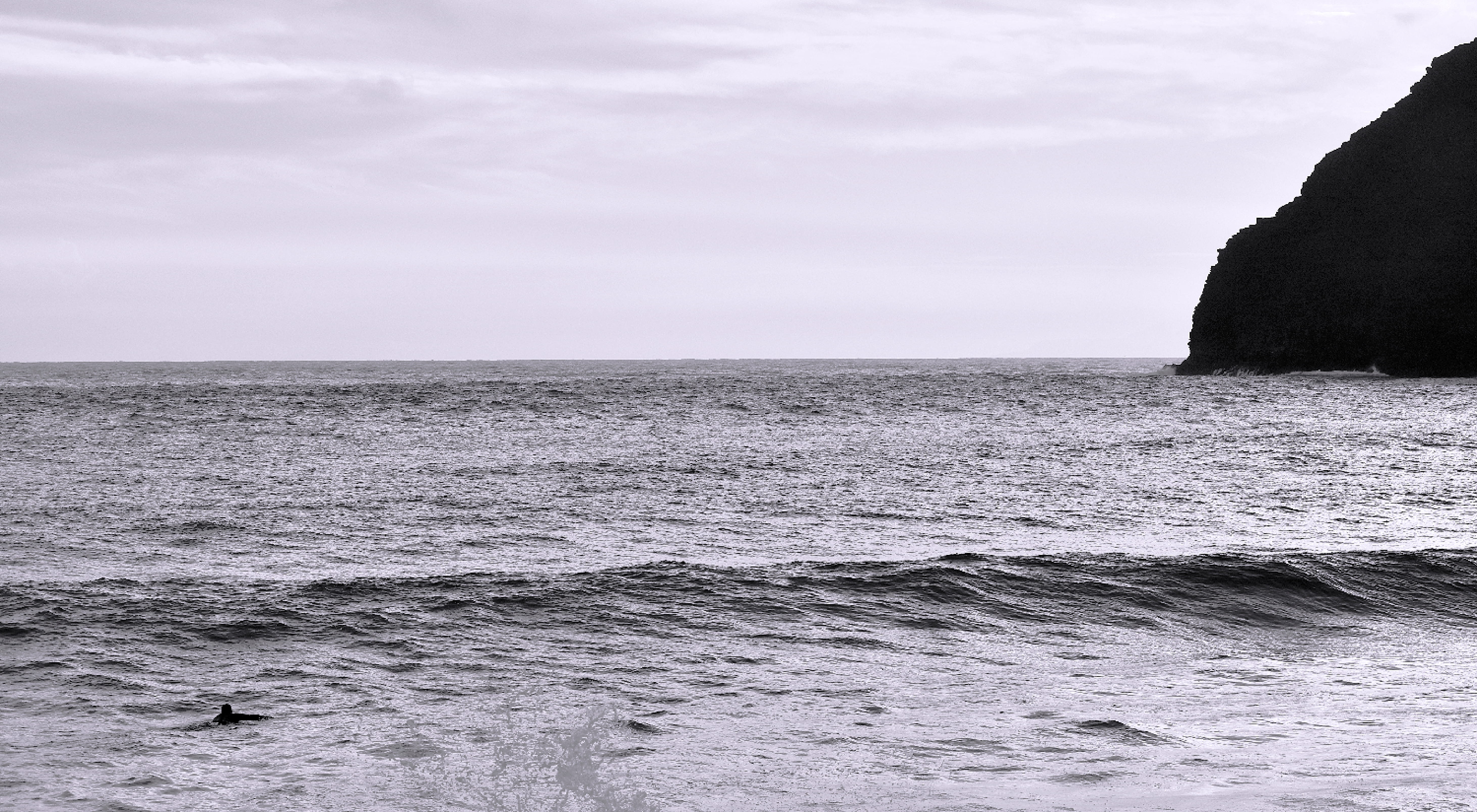 surfing, day, cloud - sky, sky, waves, pacific, united states, ocean, 5K, surf, black and white, tranquility, waimanalo beach, horizon, tranquil scene, HD Wallpaper