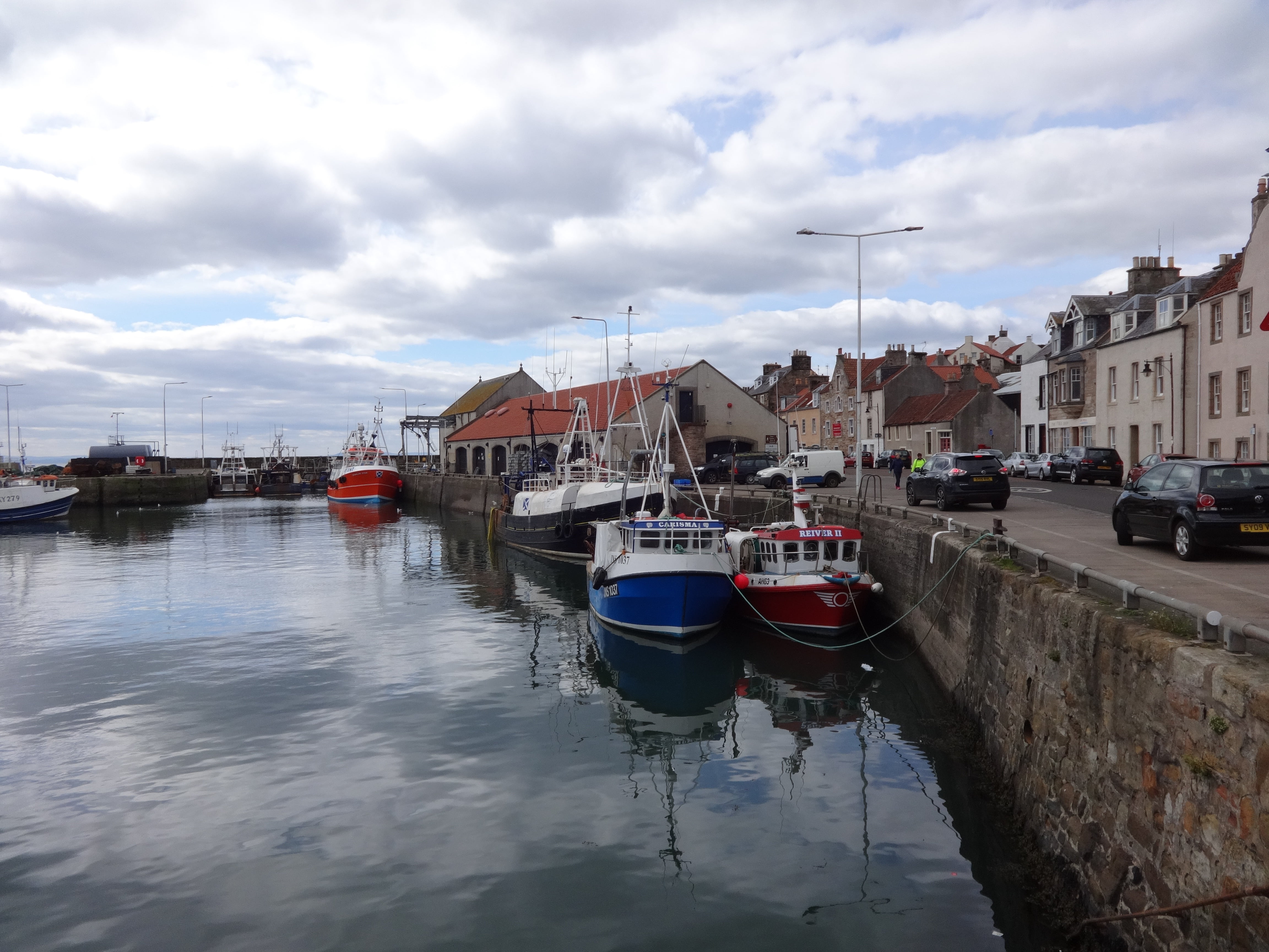 building exterior, fife, built structure, moored, waterfront, day, water, harbor, scotland, anstruther, fishing, landscape, passenger craft, building, reflection, HD Wallpaper