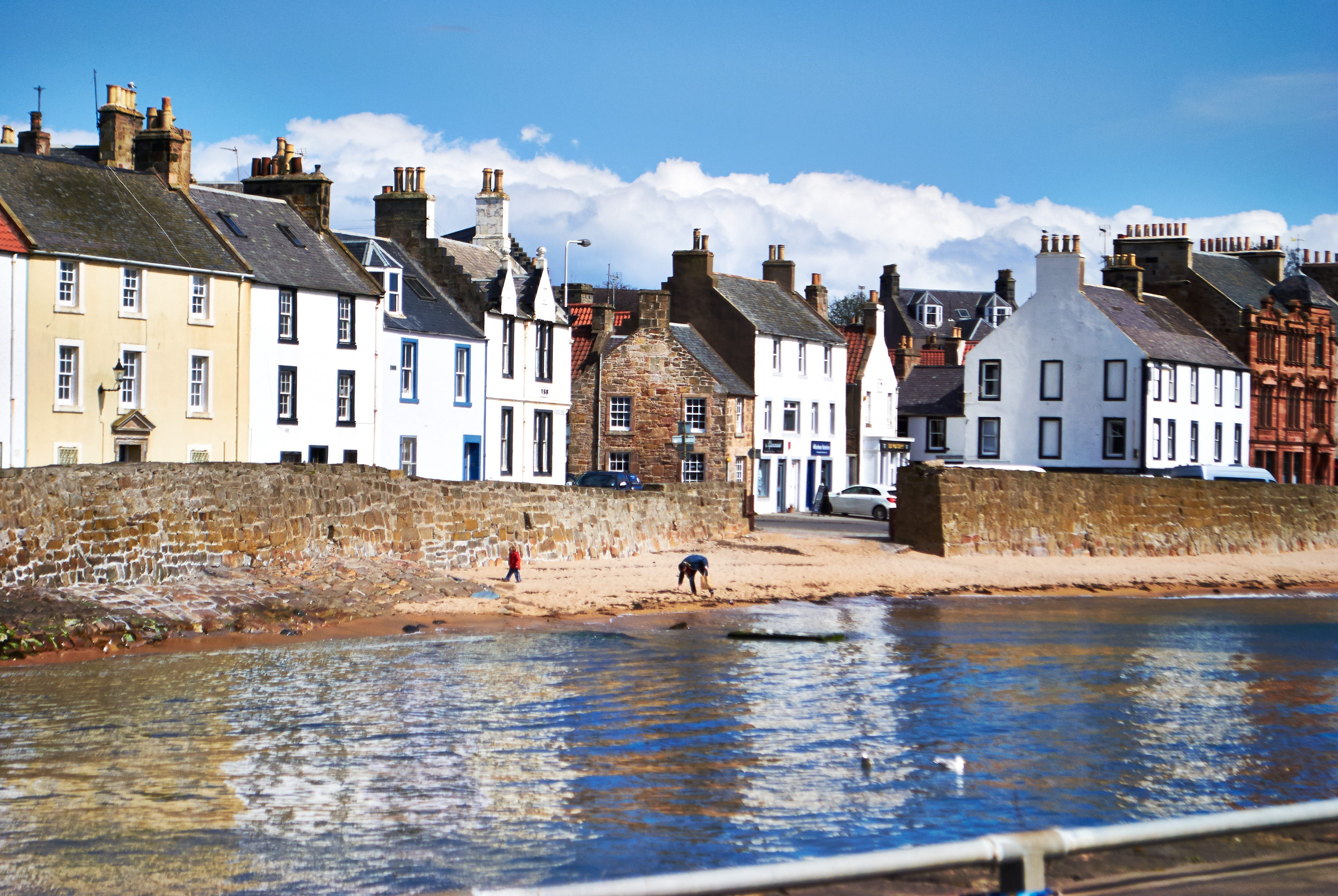 anstruther, cloud - sky, fife, built structure, nature, sky, scotland, east, waterfront, incidental people, forth, building, firth, seascape, neuk, outdoors, HD Wallpaper