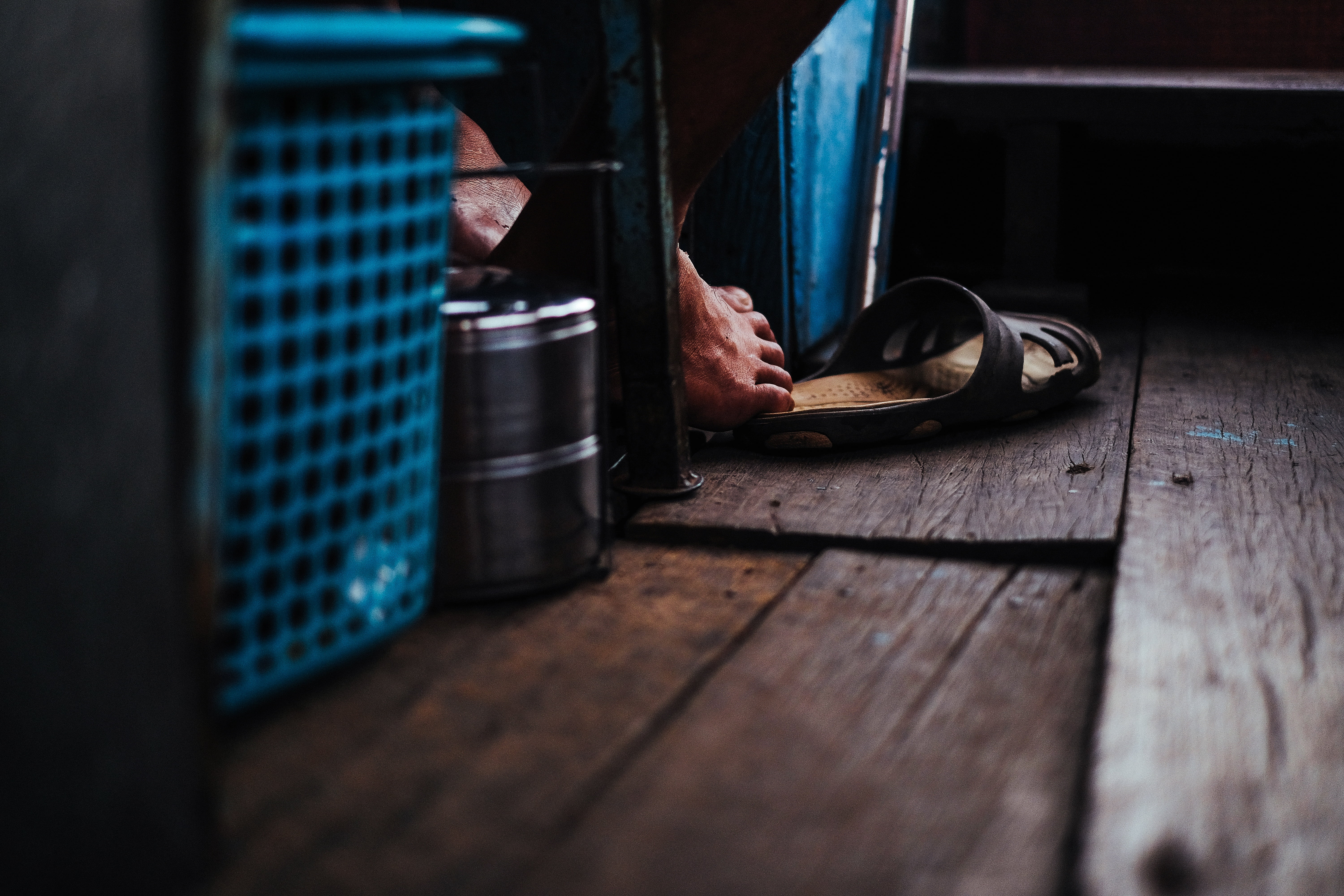 close-up, selective focus, flooring, low, pair, wooden, basket, low section, floor, wood - Material, blur, refreshment, day, food and drink, sitting, angle, HD Wallpaper