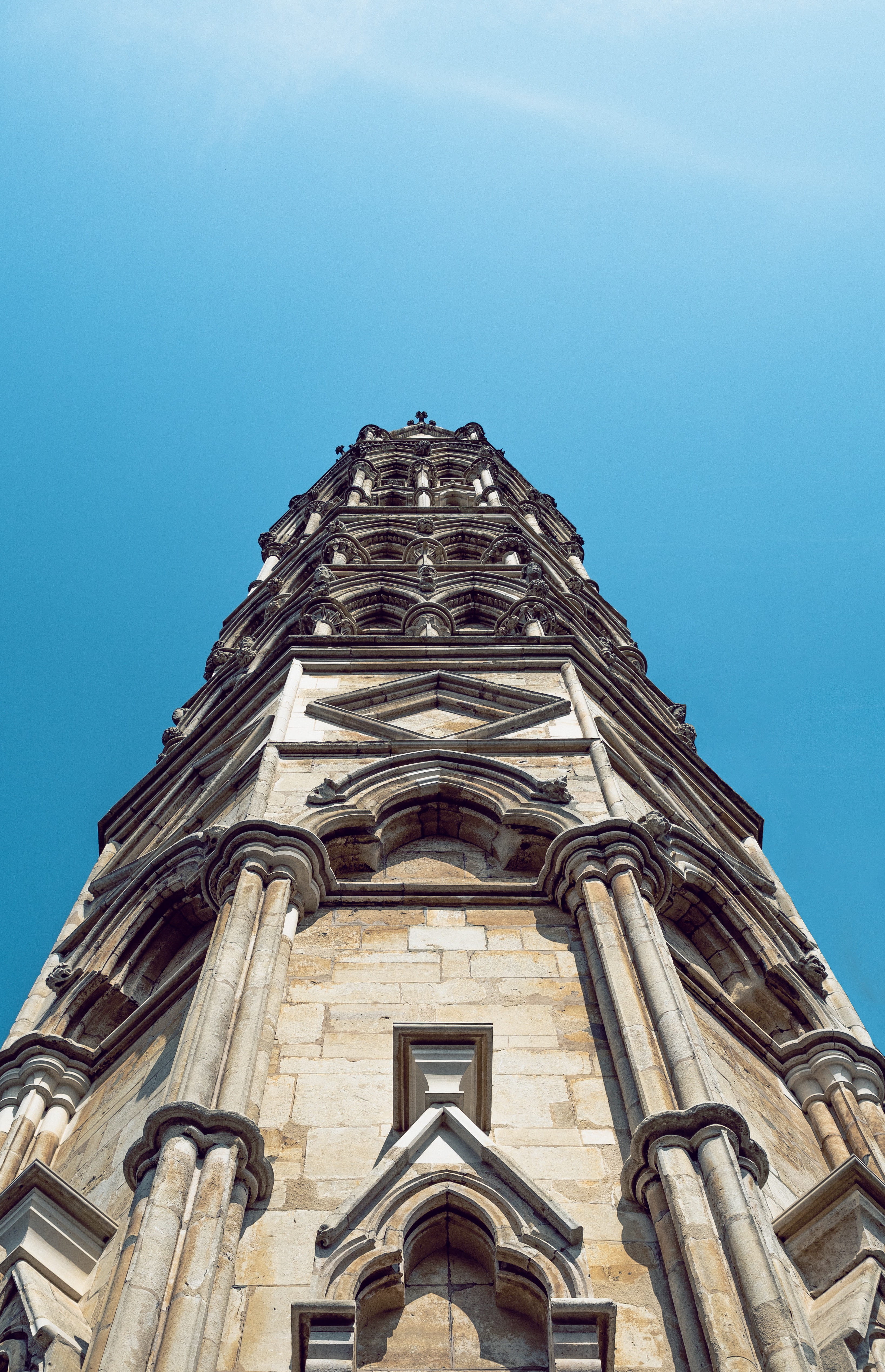 photo, building exterior, tower, spring, medieval, church, ornate, uk, sky, outdoors, concrete, angle, lincoln, religion, travel destinations, spire, bricks, Phone HD Wallpaper