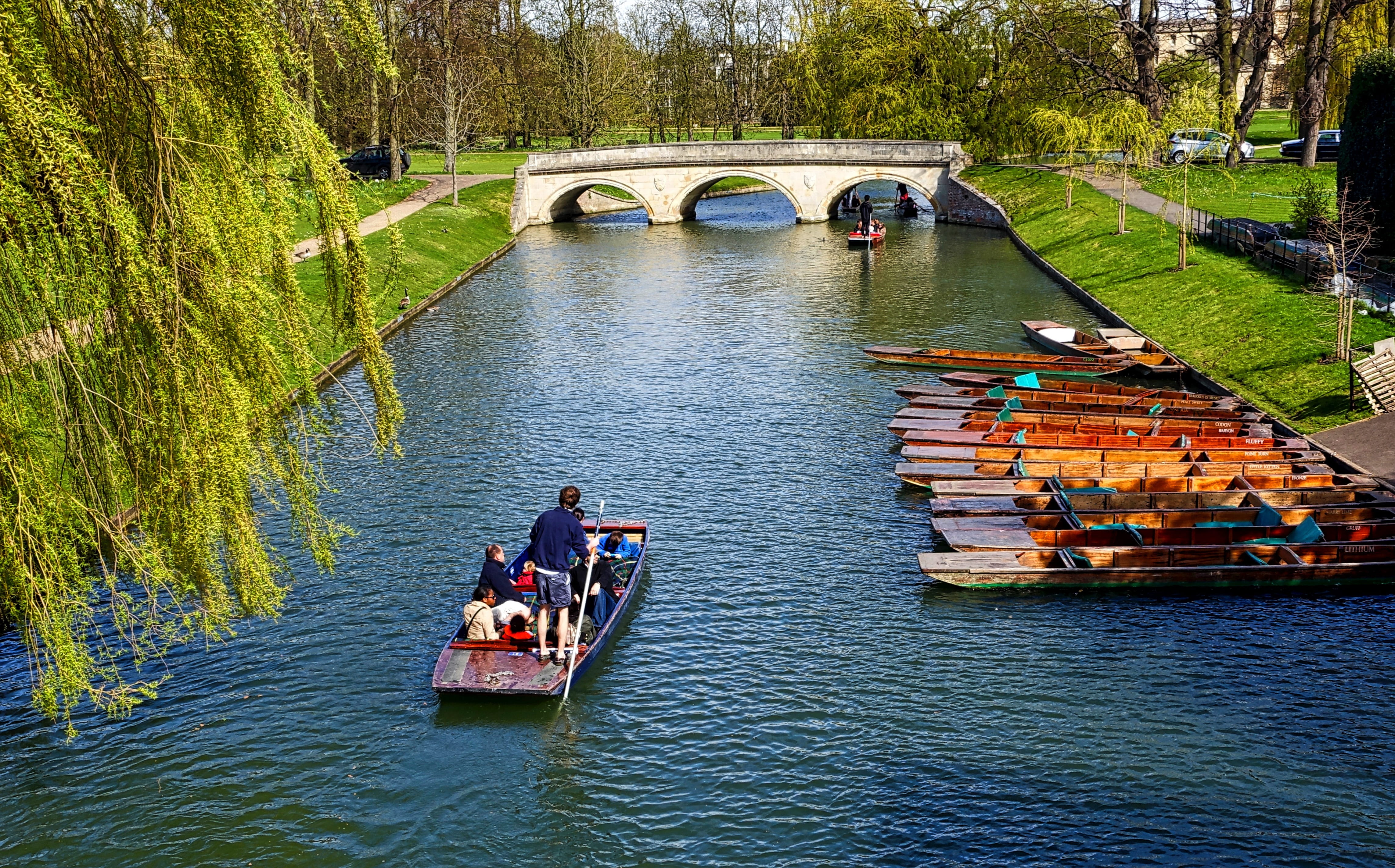 outdoors, bridge, people, water, nautical vessel, high angle view, cambridge, plant, arch, bridge - man made structure, architecture, riding, pole boat, HD Wallpaper