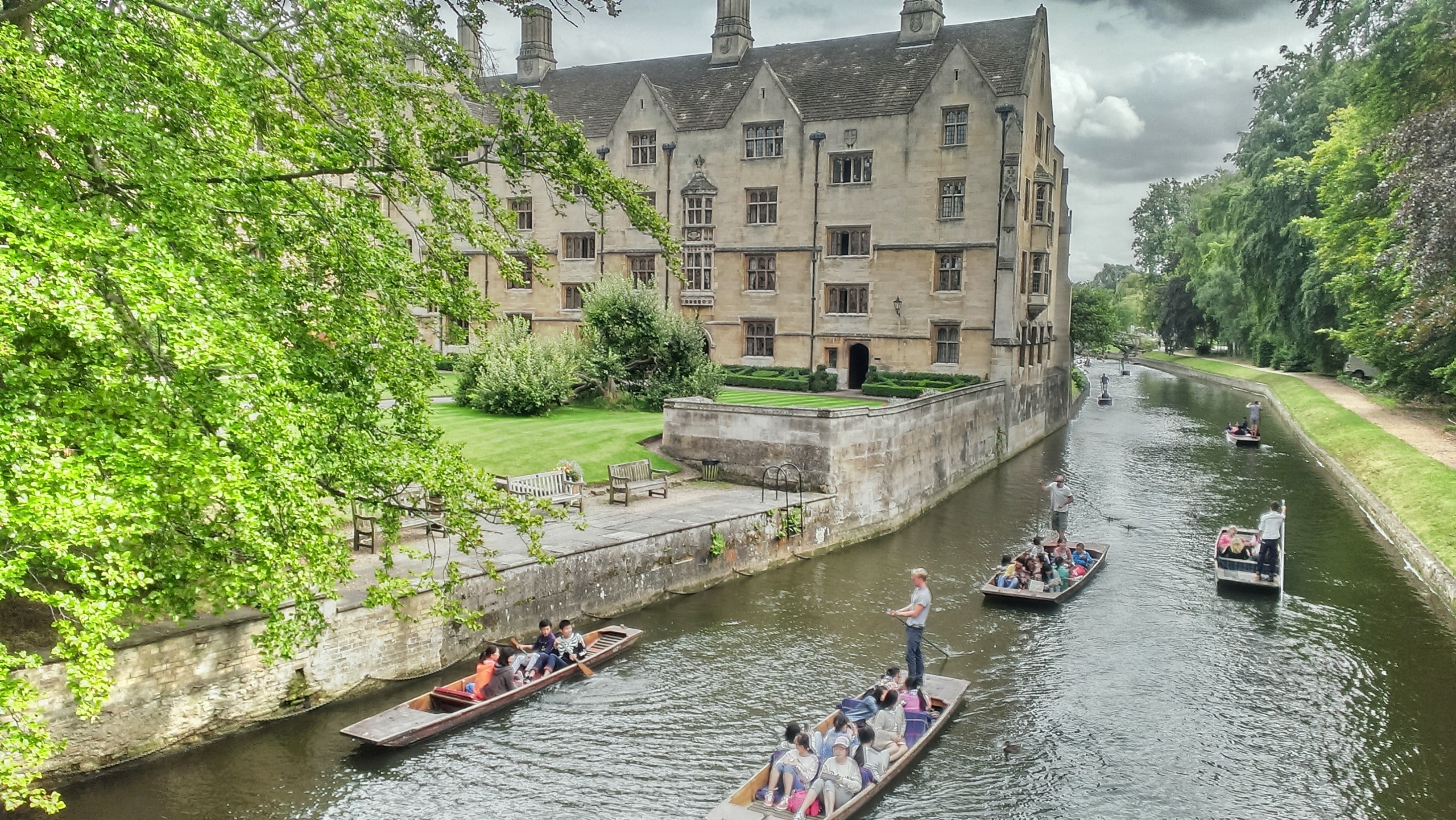 united kingdom, outdoors, real people, crowd, building exterior, house, group of people, near, people, boat, tree, concrete, mode of transportation, transportation, HD Wallpaper