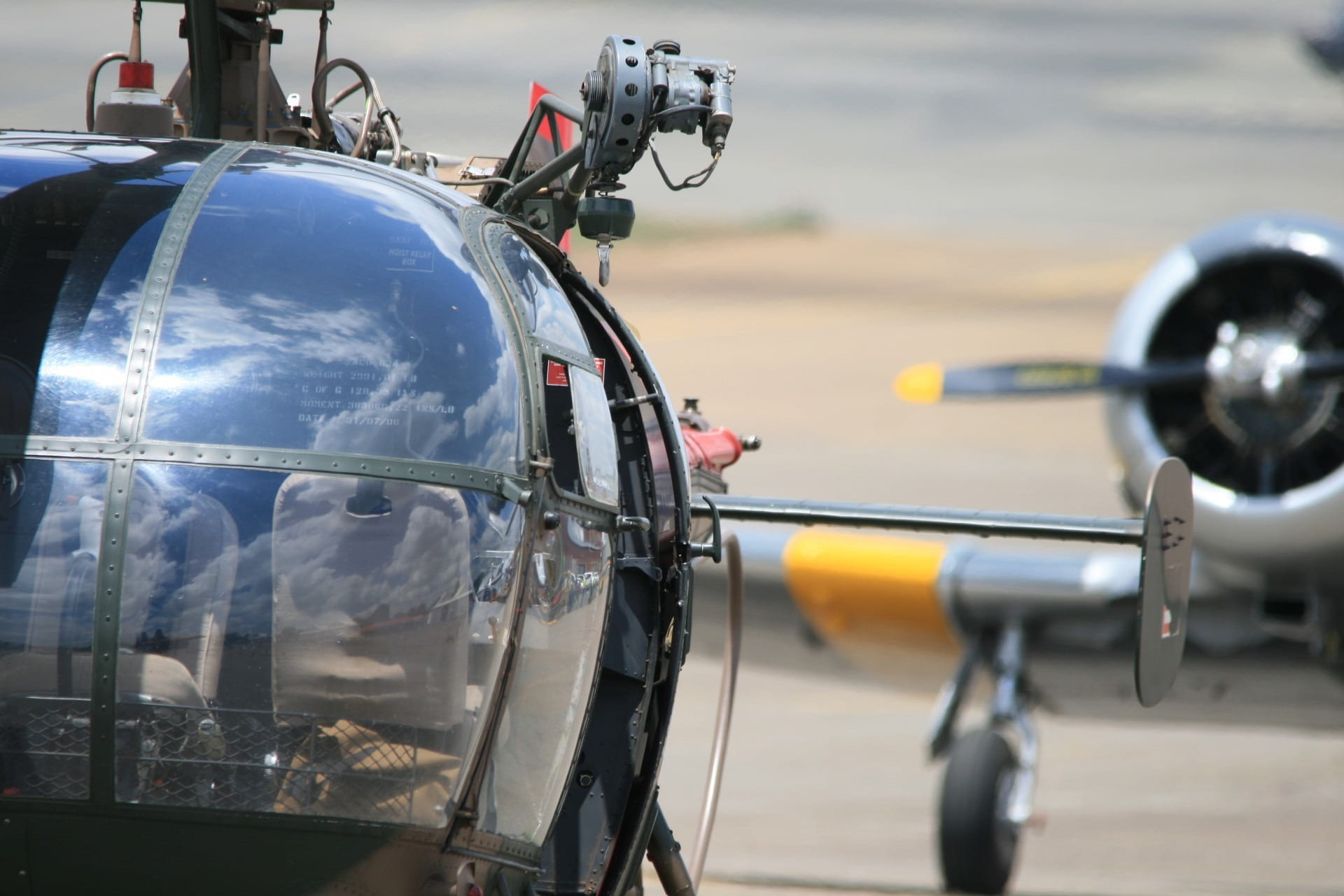 cockpit, military, fly, flight, wing, engine, helicopter, alouette iii, aerospace industry, windows, plane, propeller, transportation, aviation, stationary, HD Wallpaper