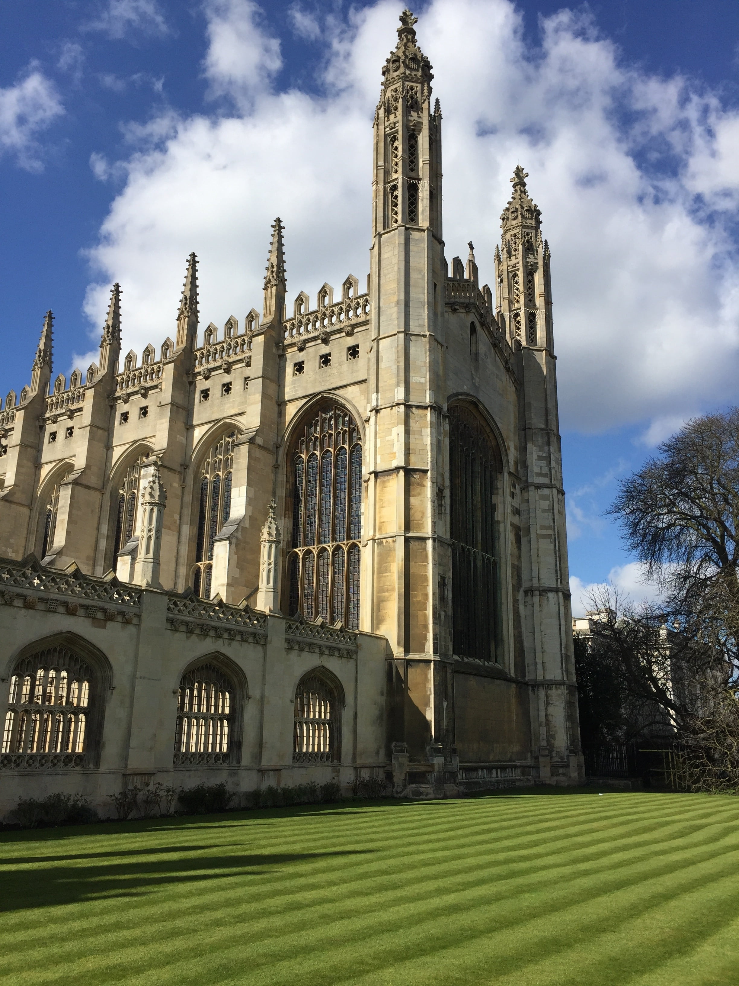 built structure, history, place of worship, gothic Style, outdoors, 2K, kings college, university, famous Place, church, building, england, the past, cambridge, Phone HD Wallpaper
