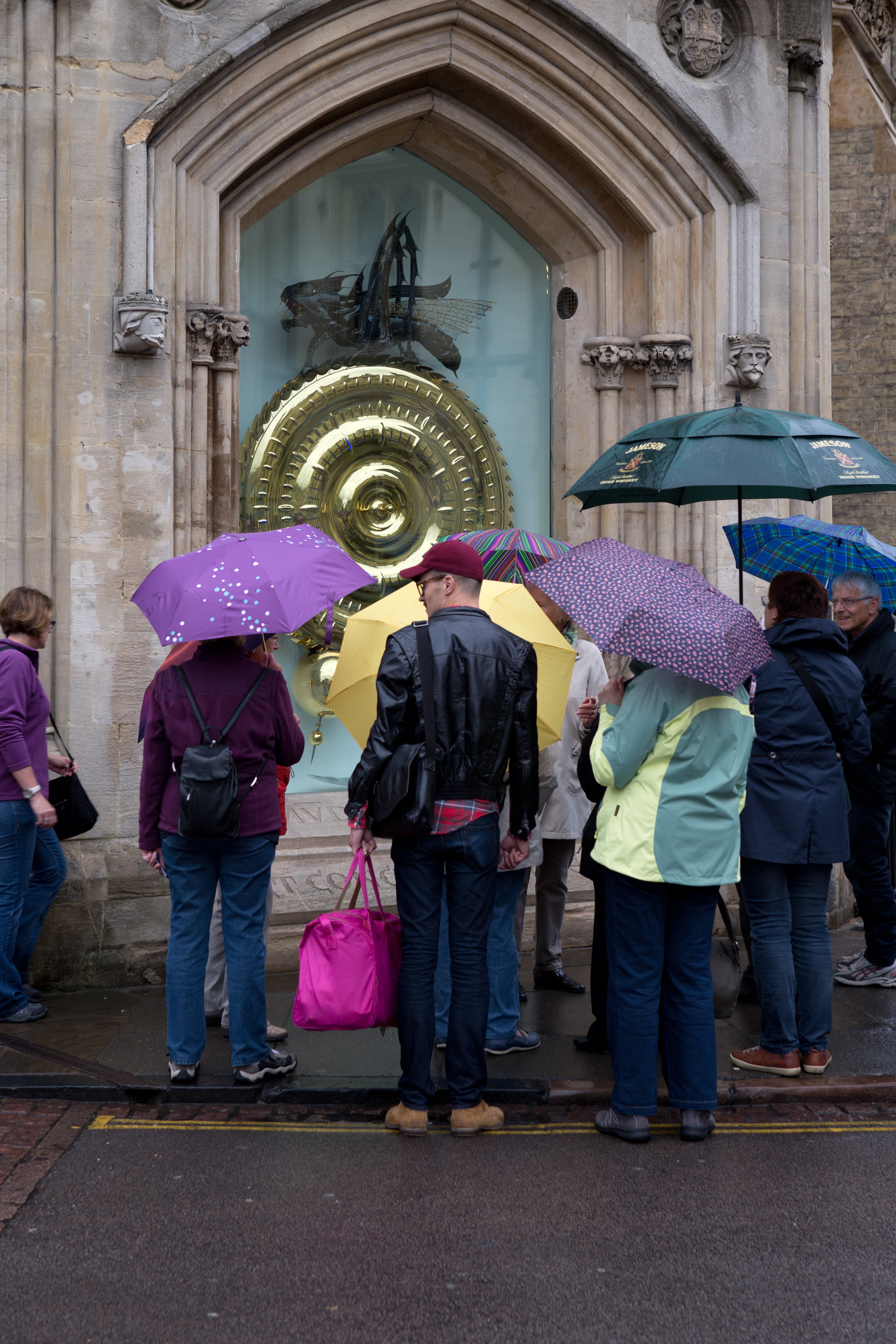 group of people, university, real people, rear view, architecture, cambridge, protection, men, rain, umbrella, women, 5K, outdoors, day, people, full length, Phone HD Wallpaper