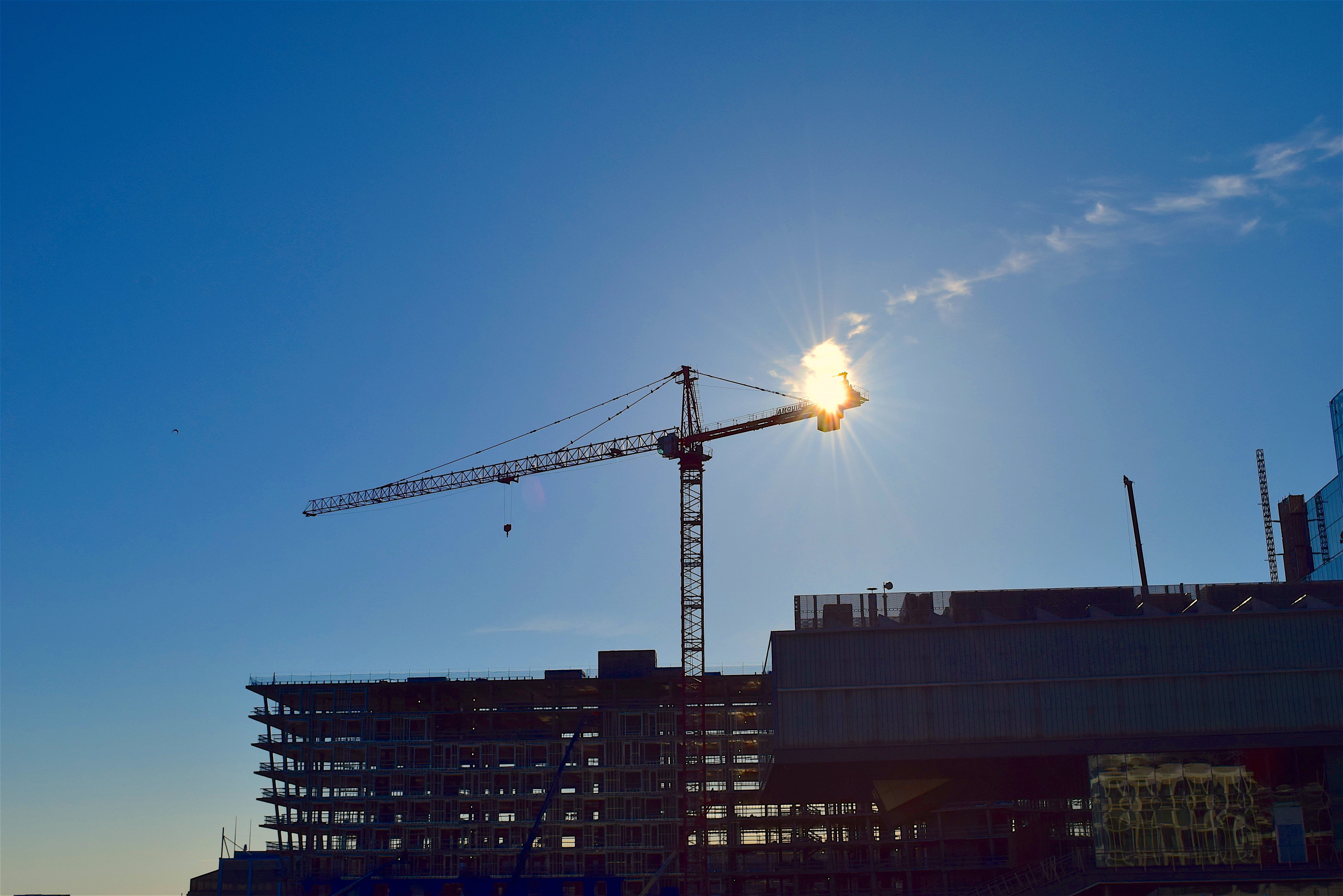 construction site, boston, water, architecture, machinery, city, built structure, 4K, sunlight, sunbeam, crane - construction machinery, crane, building, HD Wallpaper