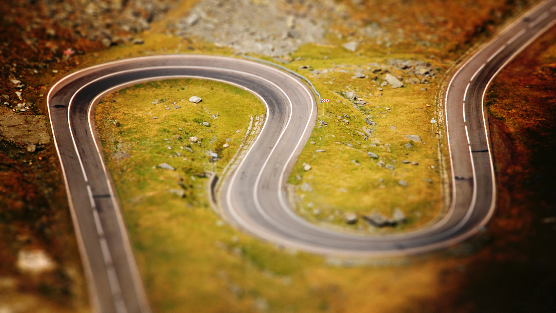 tiltshift, asphalt, grey, rocks, road, curved, hd, 1080P, line, grass, tilt, shift, HD Wallpaper