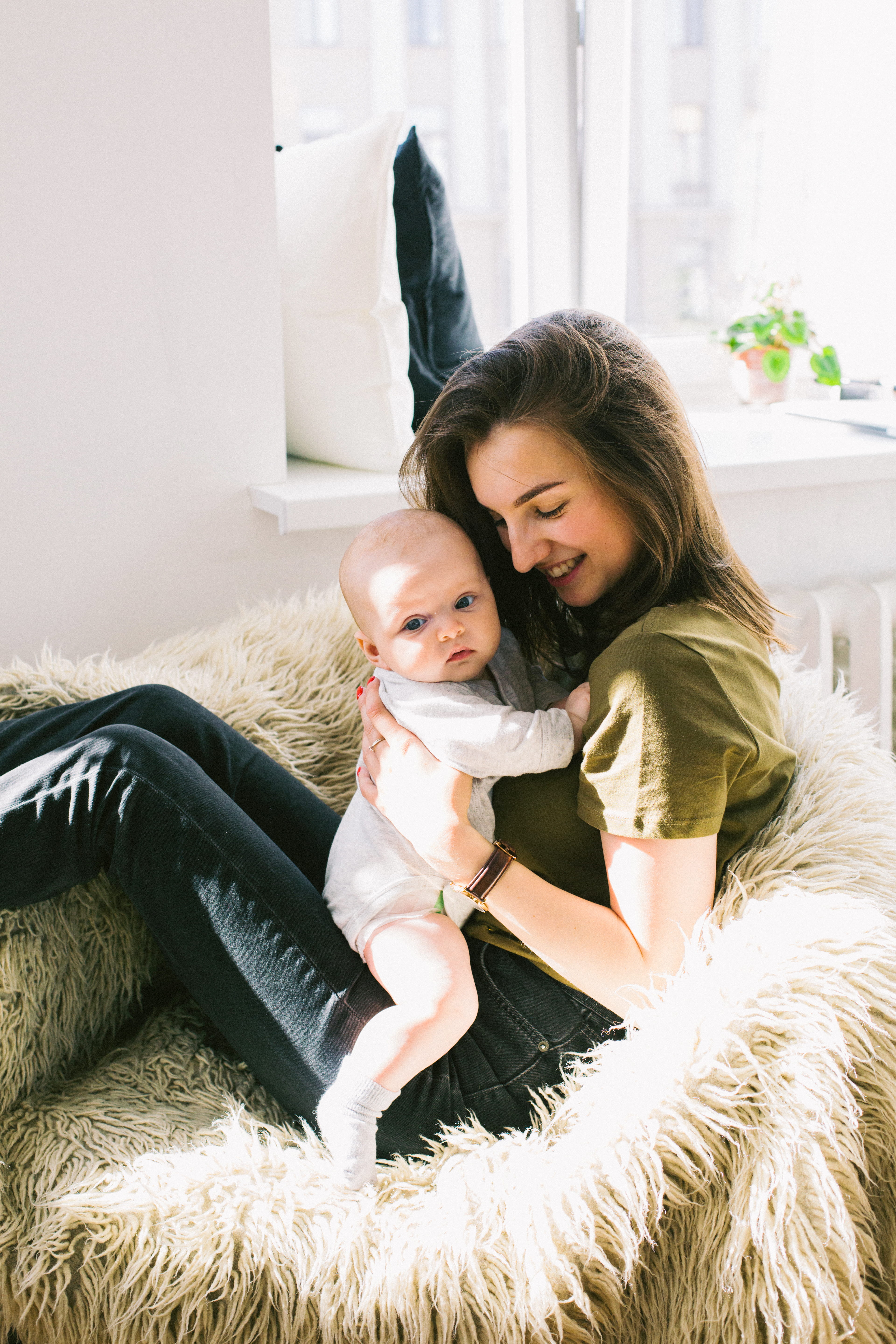 son, love, smiling, little, women, happiness, adult, girls, joy, young, infant, indoors, parent, people, leisure, 5K, sitting, child, childhood, emotion, Phone HD Wallpaper