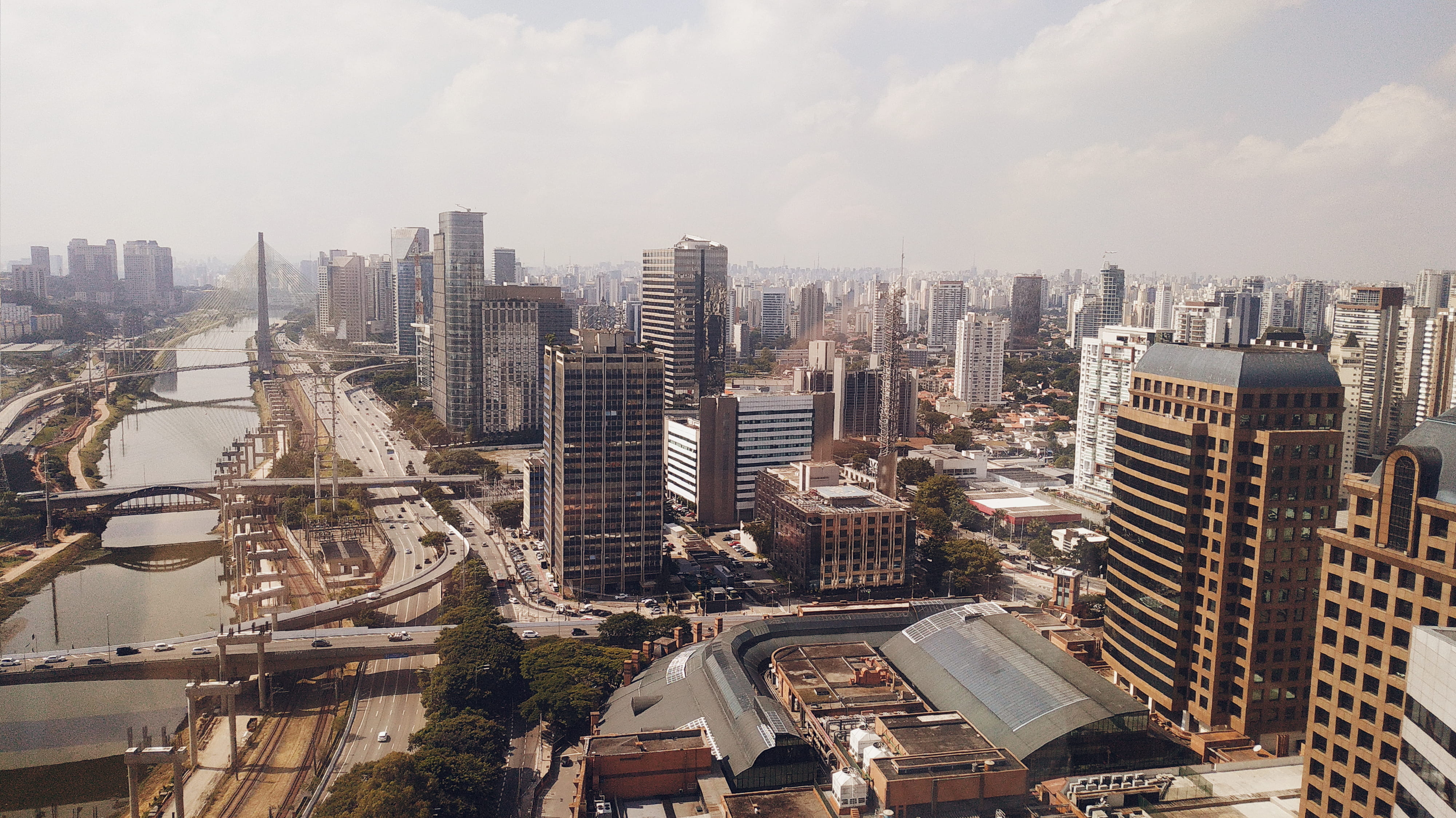 high rise, urban, tall - high, office building exterior, são paulo, marginal pinheiros, high angle view, built structure, landscape, office building, downtown, HD Wallpaper