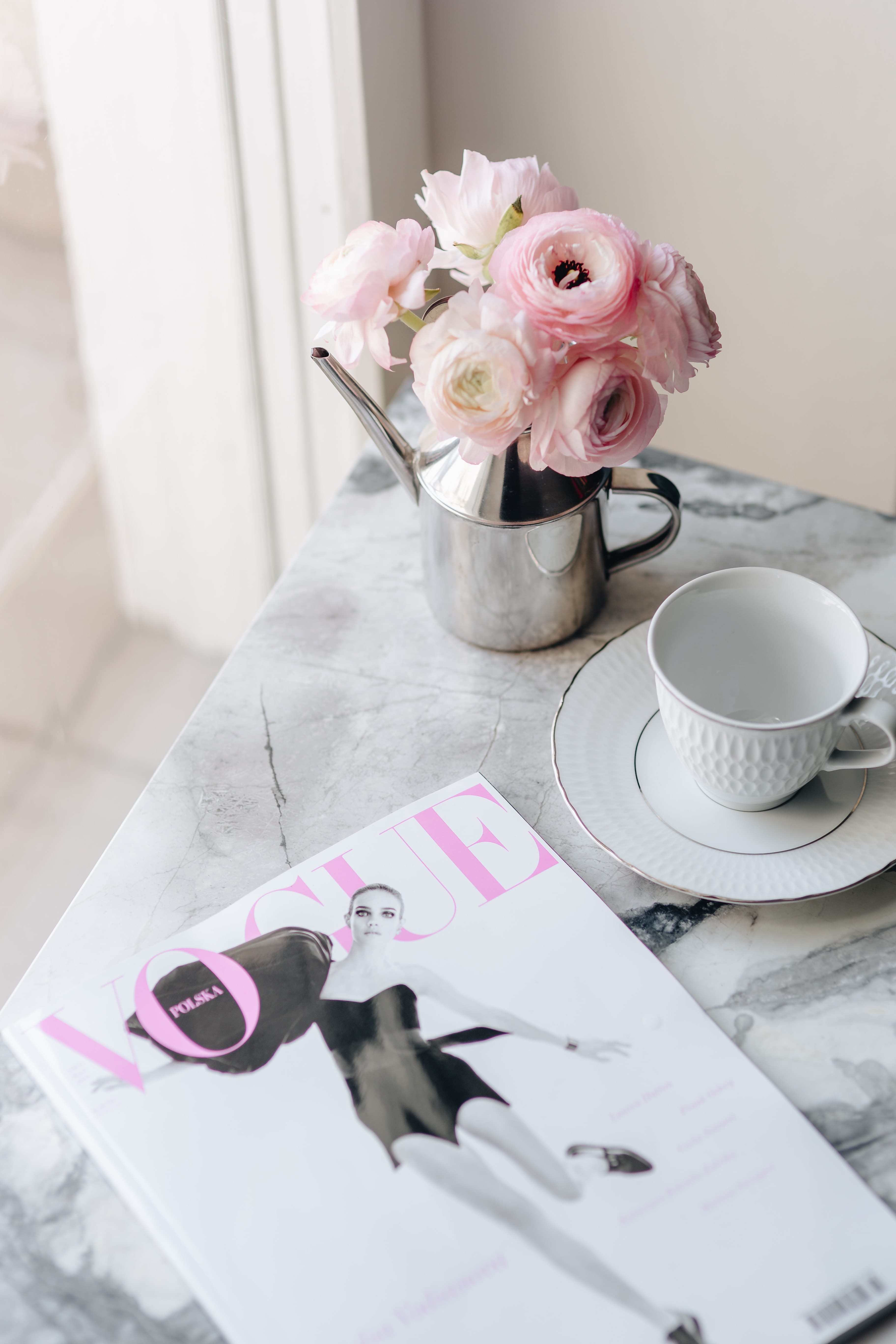 close-up, vogue polska, pink color, amp, flower, floral, plant, nature, table, rose, marble, rose - flower, bunch of flowers, vogue poland, flower arrangement, Phone HD Wallpaper