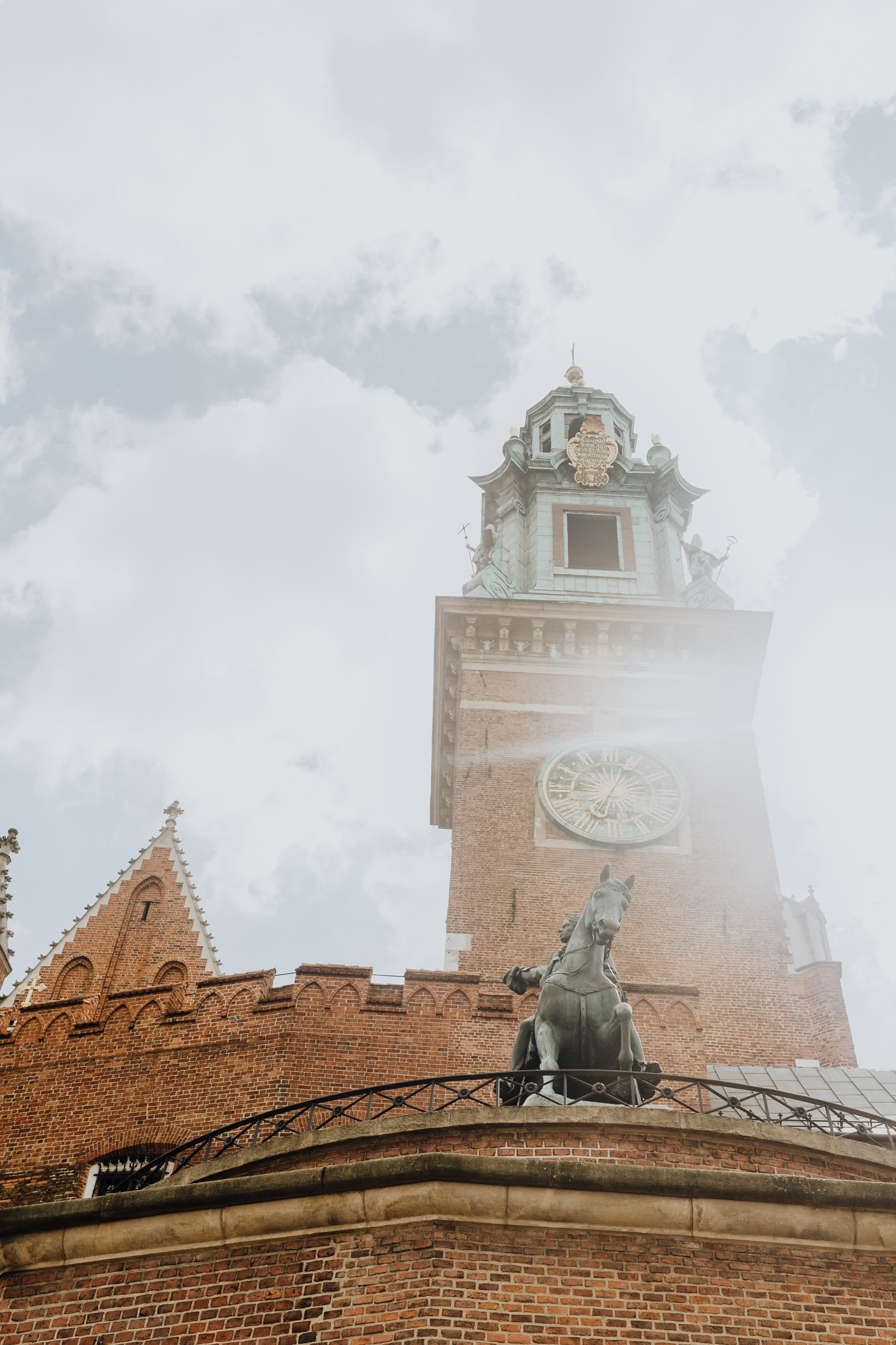 cloud - sky, sky, magic, cracow, building exterior, outdoors, capital, low angle view, karkow, male likeness, religion, human representation, building, Phone HD Wallpaper