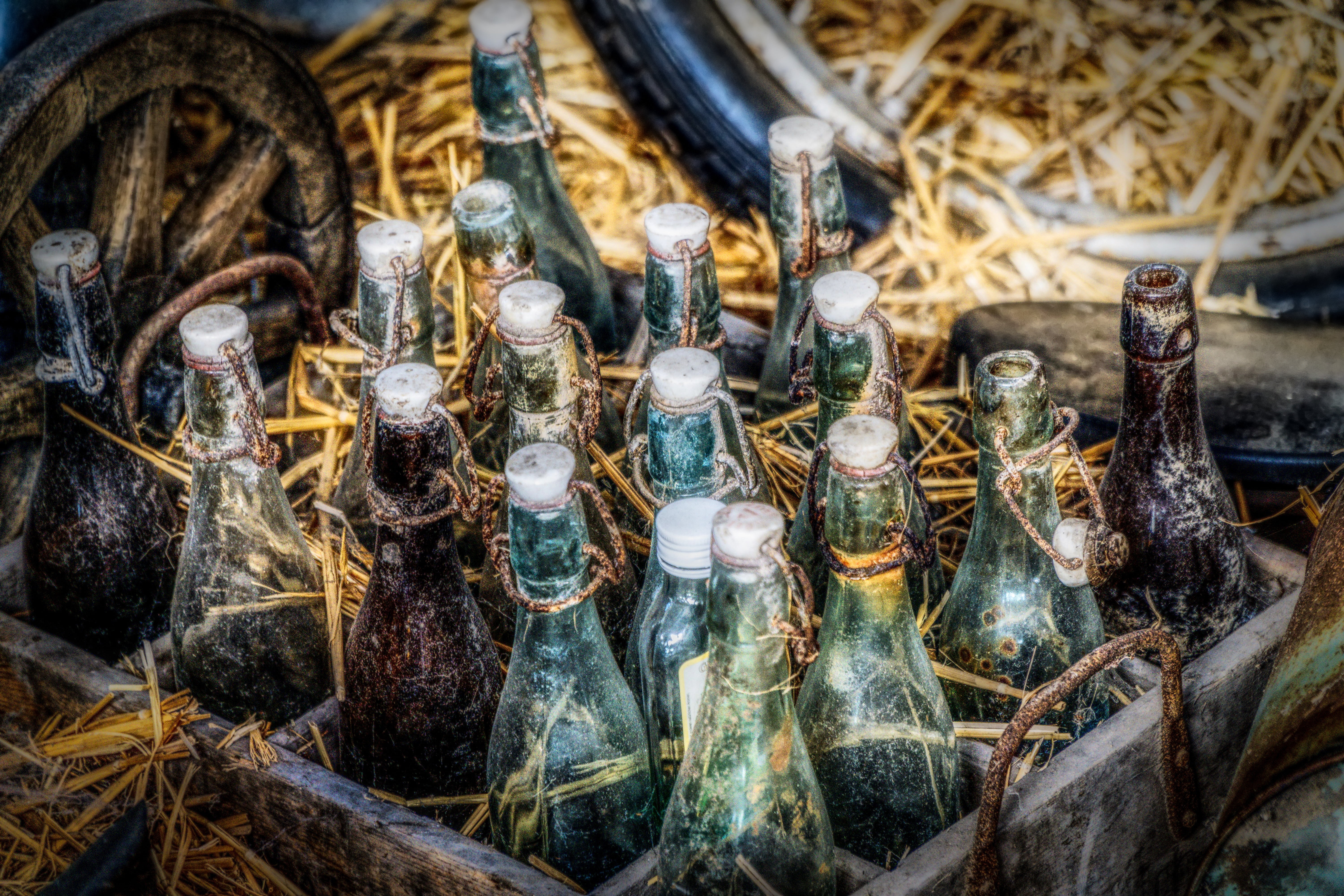 retail display, snap lock, plop, formerly, arrangement, choice, sale, vintage, 5K, indoors, old, large group of objects, box, container, abundance, day, HD Wallpaper