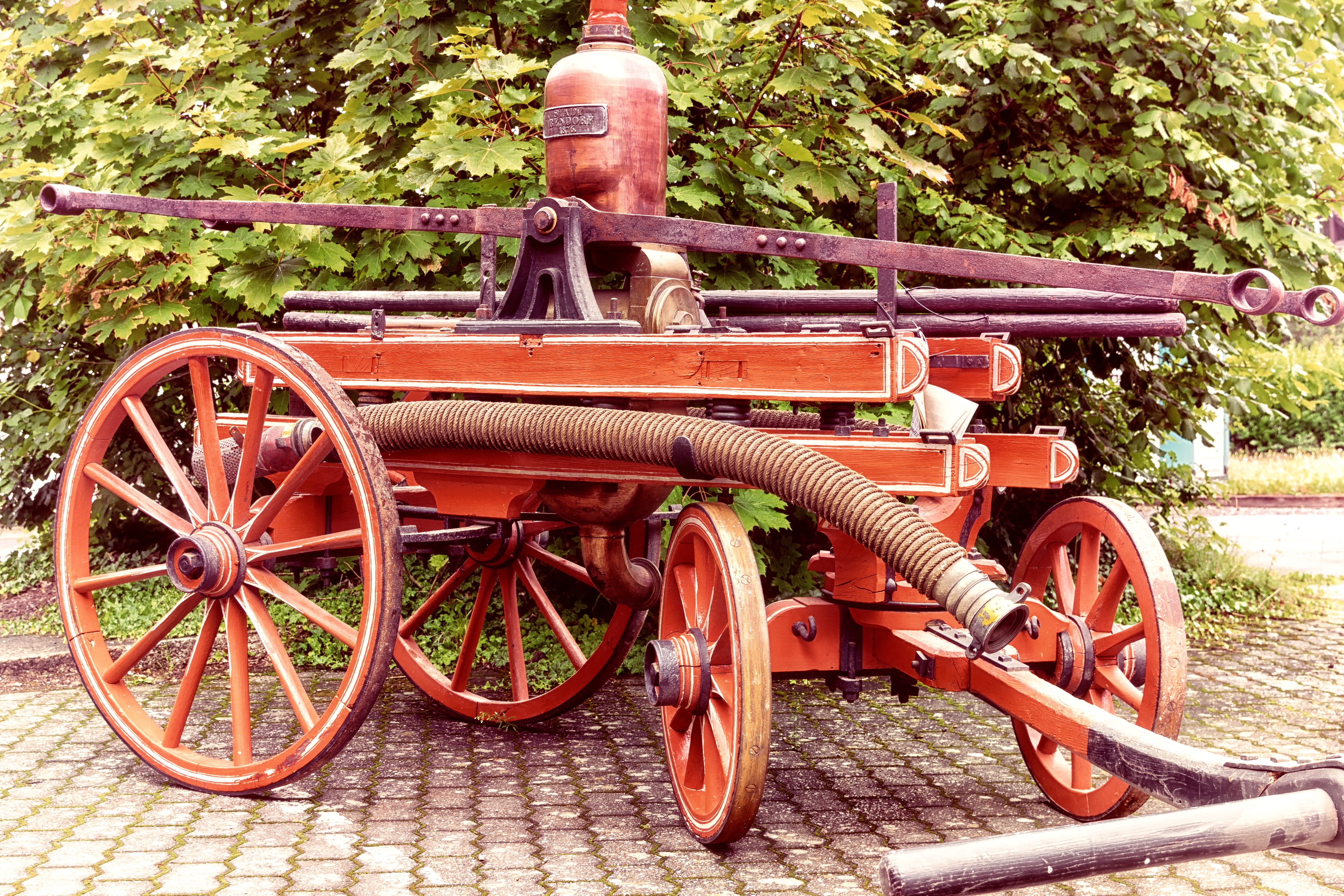 hand labor, nature, brand, land vehicle, cart, outdoors, no people, red, mode of transportation, 5K, day, historically, metal, rusty, fire, stationary, HD Wallpaper