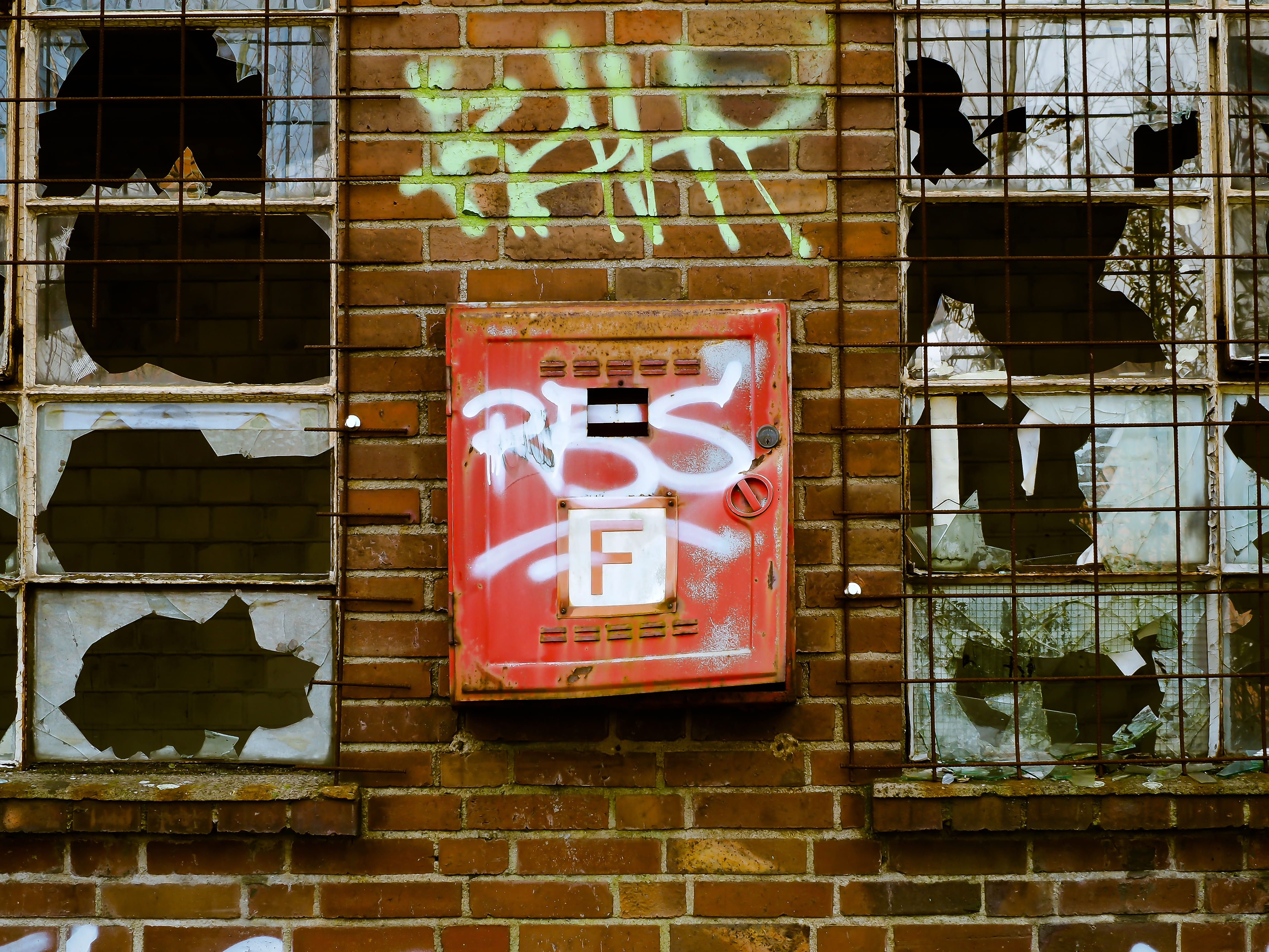 protection, broken, outdoors, brick, industry, old building, facade, break up, lost places, factory, ailing, red, communication, built structure, old factory, HD Wallpaper