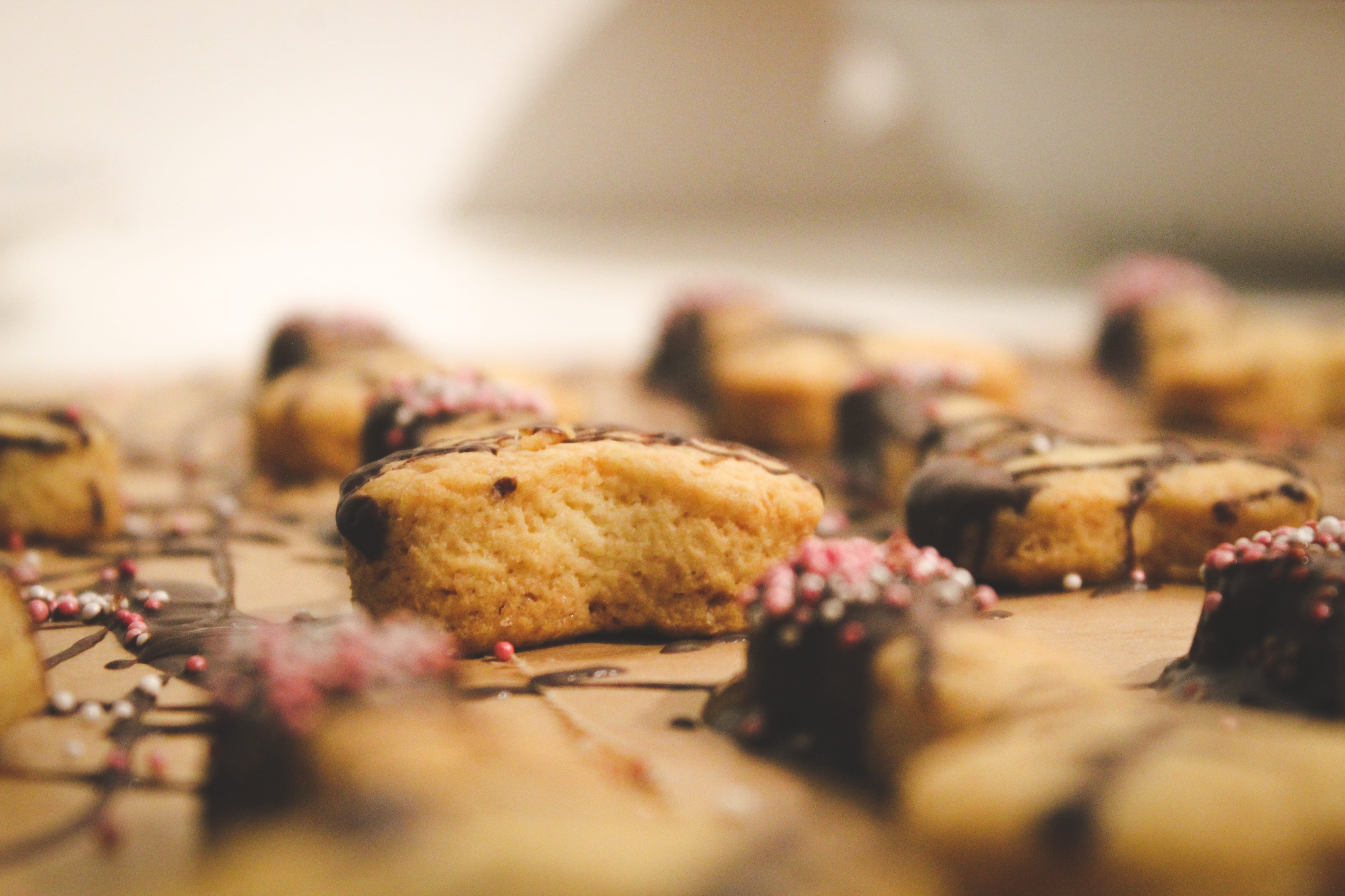 table, chocolate, focus, blurred background, food, day, surface level, goodies, sweet food, food and drink, tray, cookie, no people, delicious, tasty, unhealthy eating, HD Wallpaper