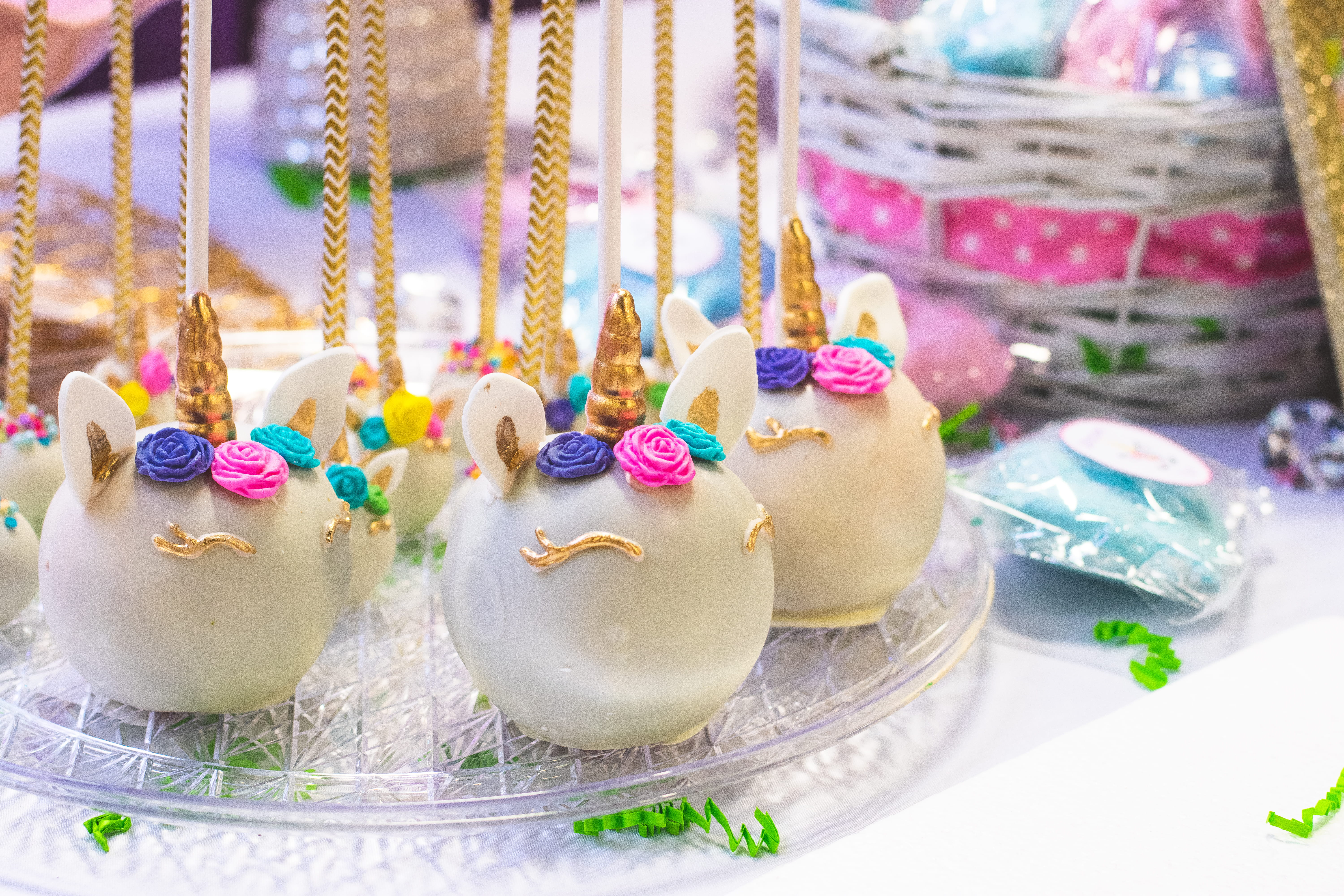 close-up, goody, representation, sweet, freshness, indulgence, no people, party, stick, sugar, food and drink, tasty, icing, ornate, variation, baking, HD Wallpaper