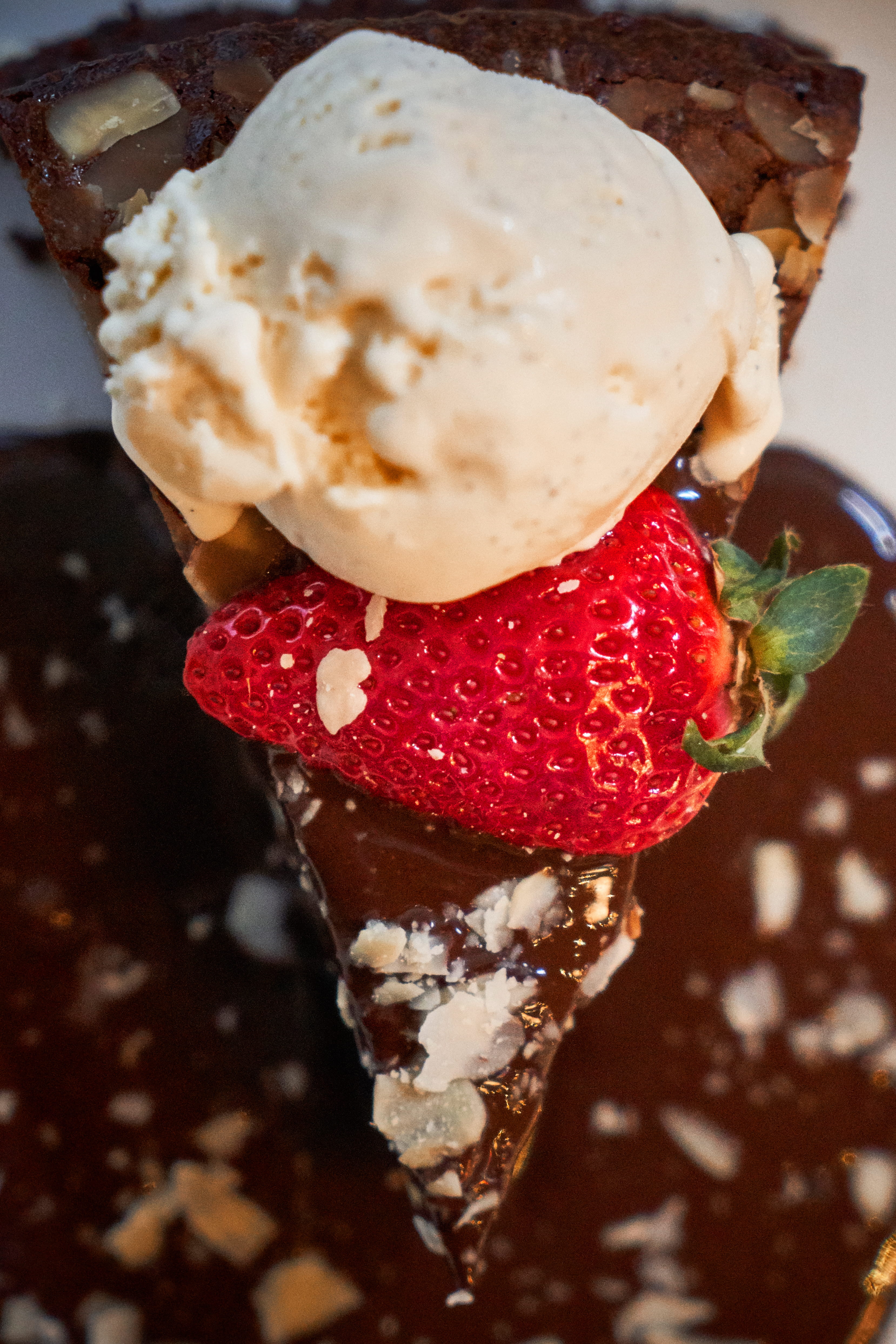 sweet, epicure, food, indoors, fruit, goody, cake, dessert, frozen sweet food, still life, close-up, photo, slice, cream, temptation, sweet food, indulgence, Phone HD Wallpaper