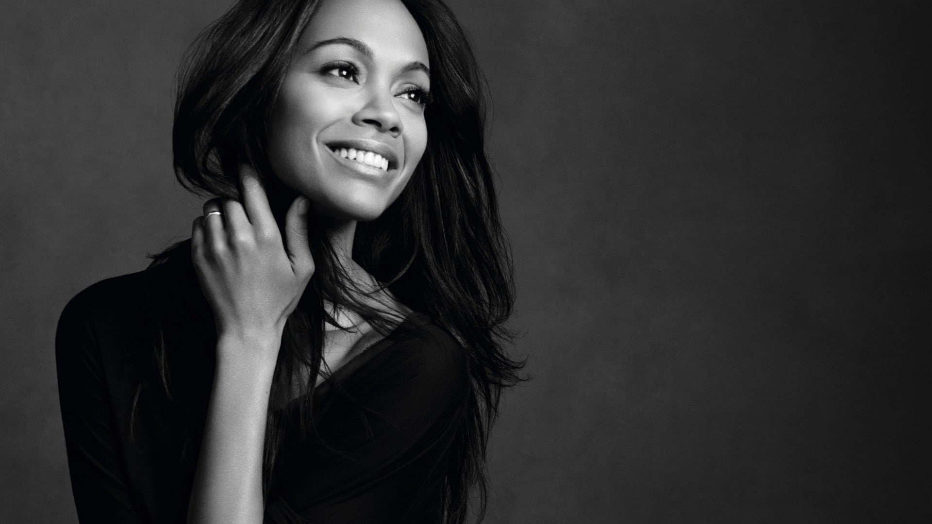 1080P, ebony, simple background, women, actress, Zoe Saldana, brunette, monochrome, smiling, HD Wallpaper
