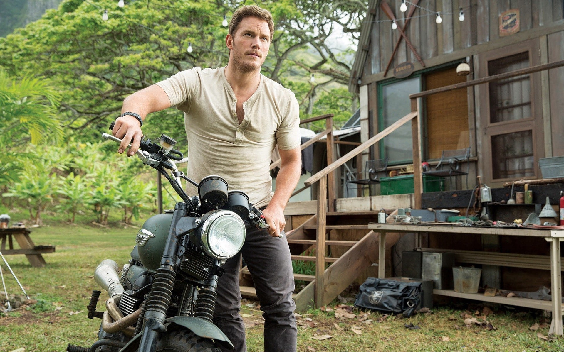 Triumph Scrambler, Chris Pratt, actor, 1080P, movies, Jurassic World, men, motorcycle, Triumph, HD Wallpaper