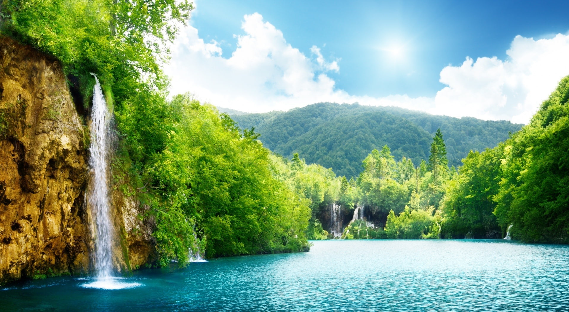 flowing, environment, non-urban scene, idyllic, beauty in nature, Waterfalls, cloud - sky, river, green color, no people, 1080P, scenics - nature, tranquility, HD Wallpaper