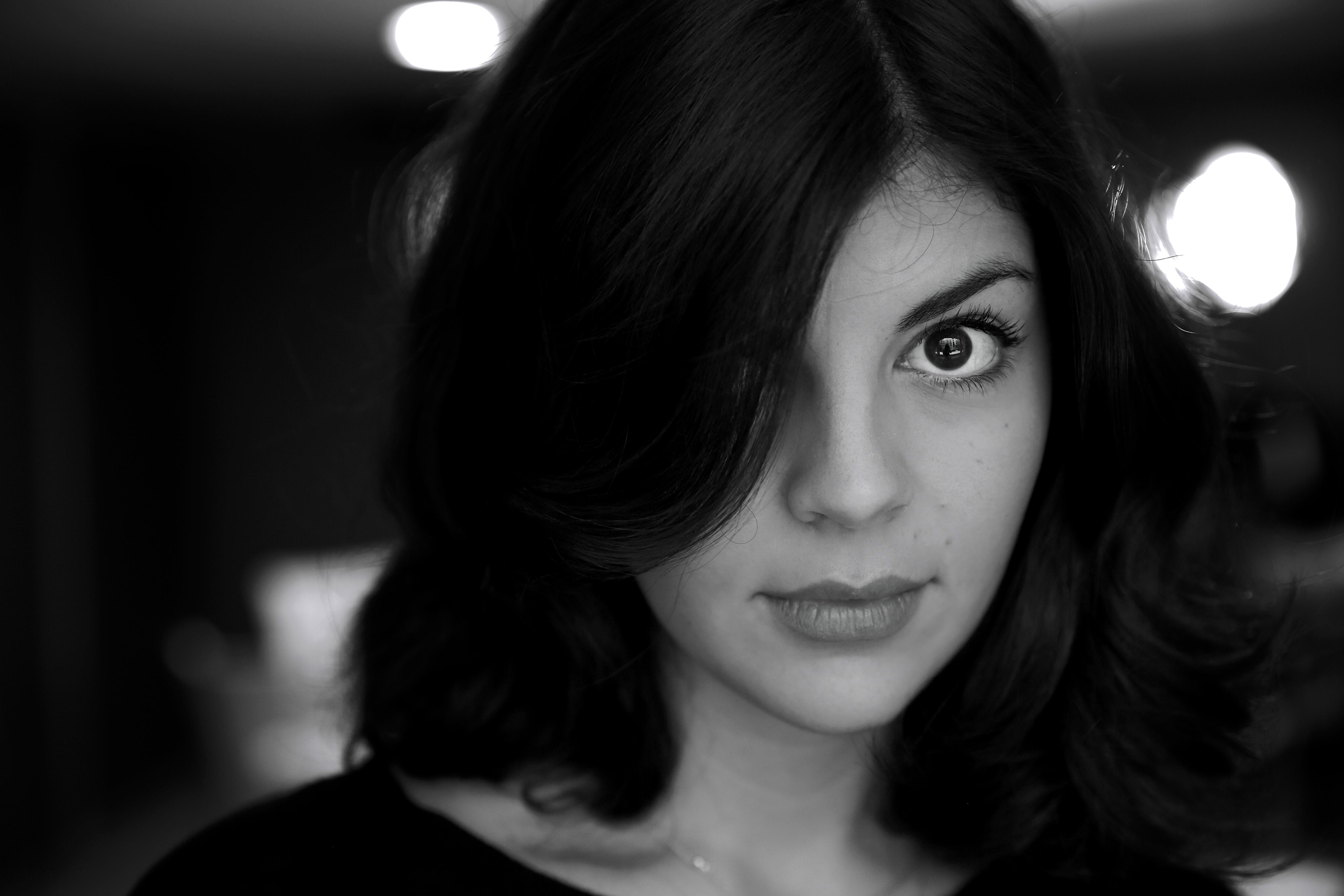 black, singer, canadian, canadian singer, 5K, nikki janowski, janowski, pop, white, black and white, jazz, nikki, HD Wallpaper