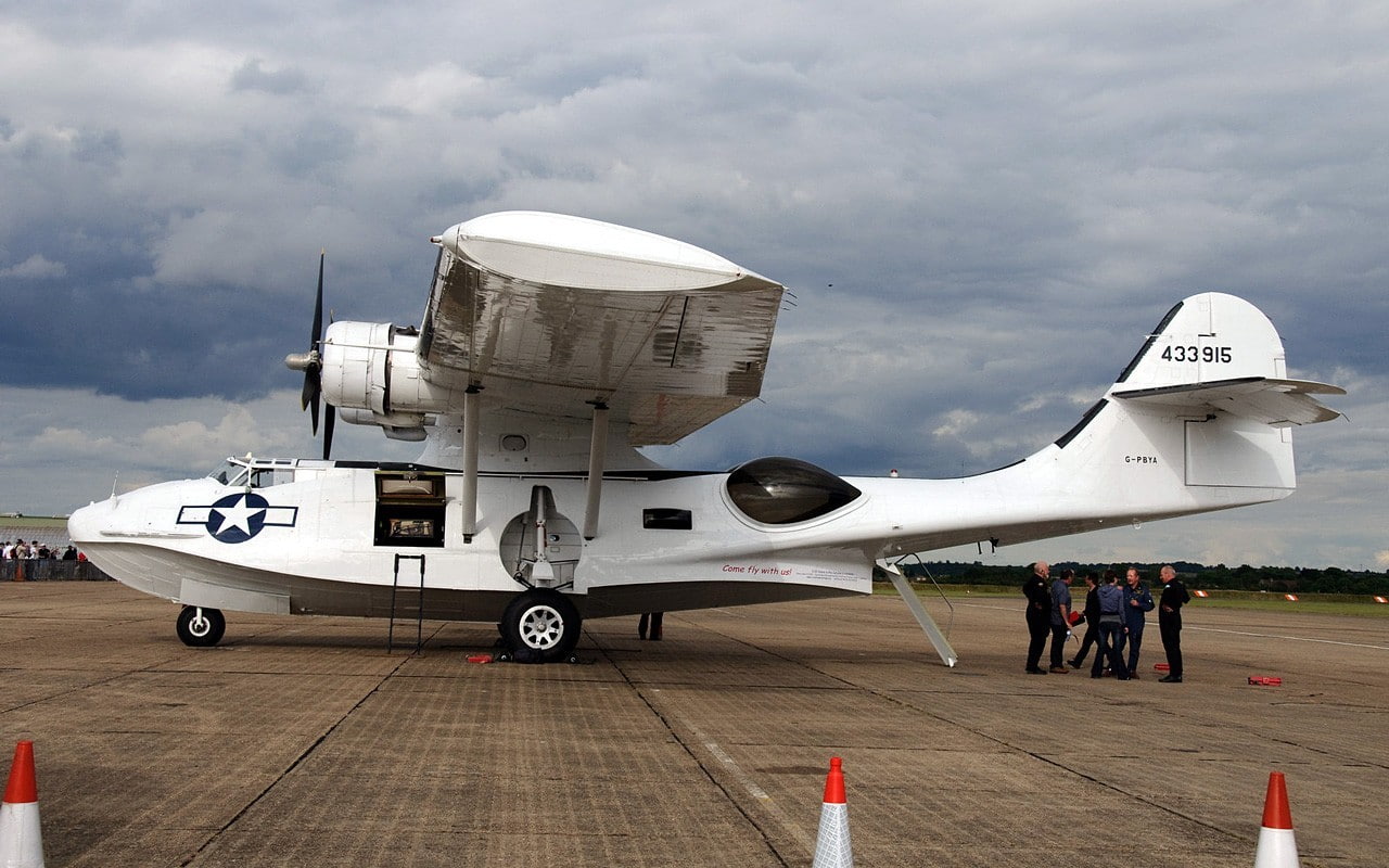 single object, transportation, military, 720P, aerospace industry, airplane consolidated pby catalina, group of people, airplane, government, adult, sky, HD Wallpaper
