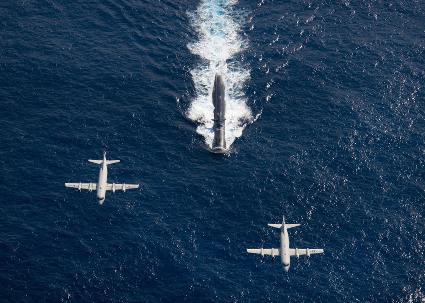 air vehicle, motion, aerial view, submarine, 720P, formation flying, airplane, high angle view, two, army, airplanes, military training, water, shipping, HD Wallpaper