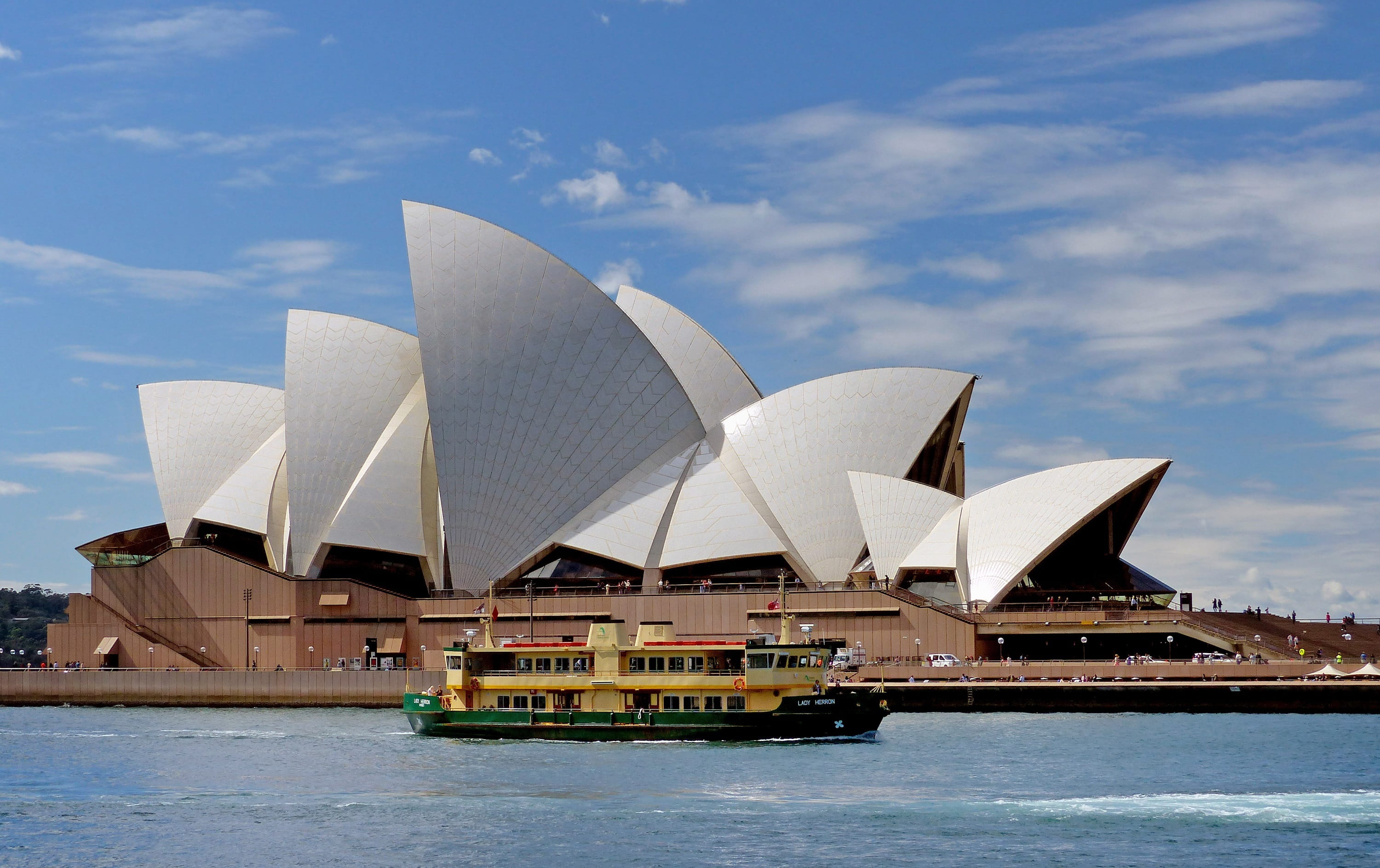australia, lights, skyline, water, icon, nature, 2K, distant, building exterior, outdoors, waterfront, ship, architecture, panorama, day, opera, boat, HD Wallpaper