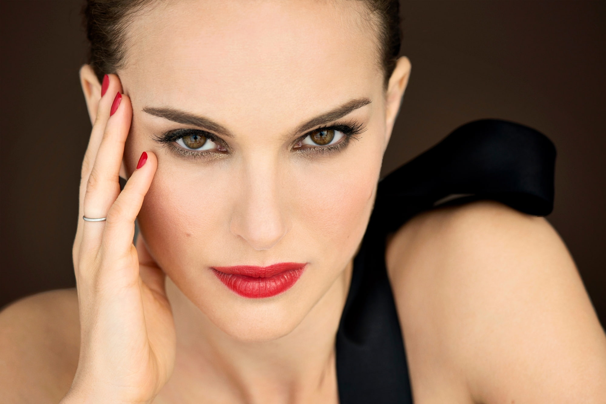 actress, manicure, brown hair, makeup, face, portrait, Natalie Portman, hand, girl, 1080P, HD Wallpaper