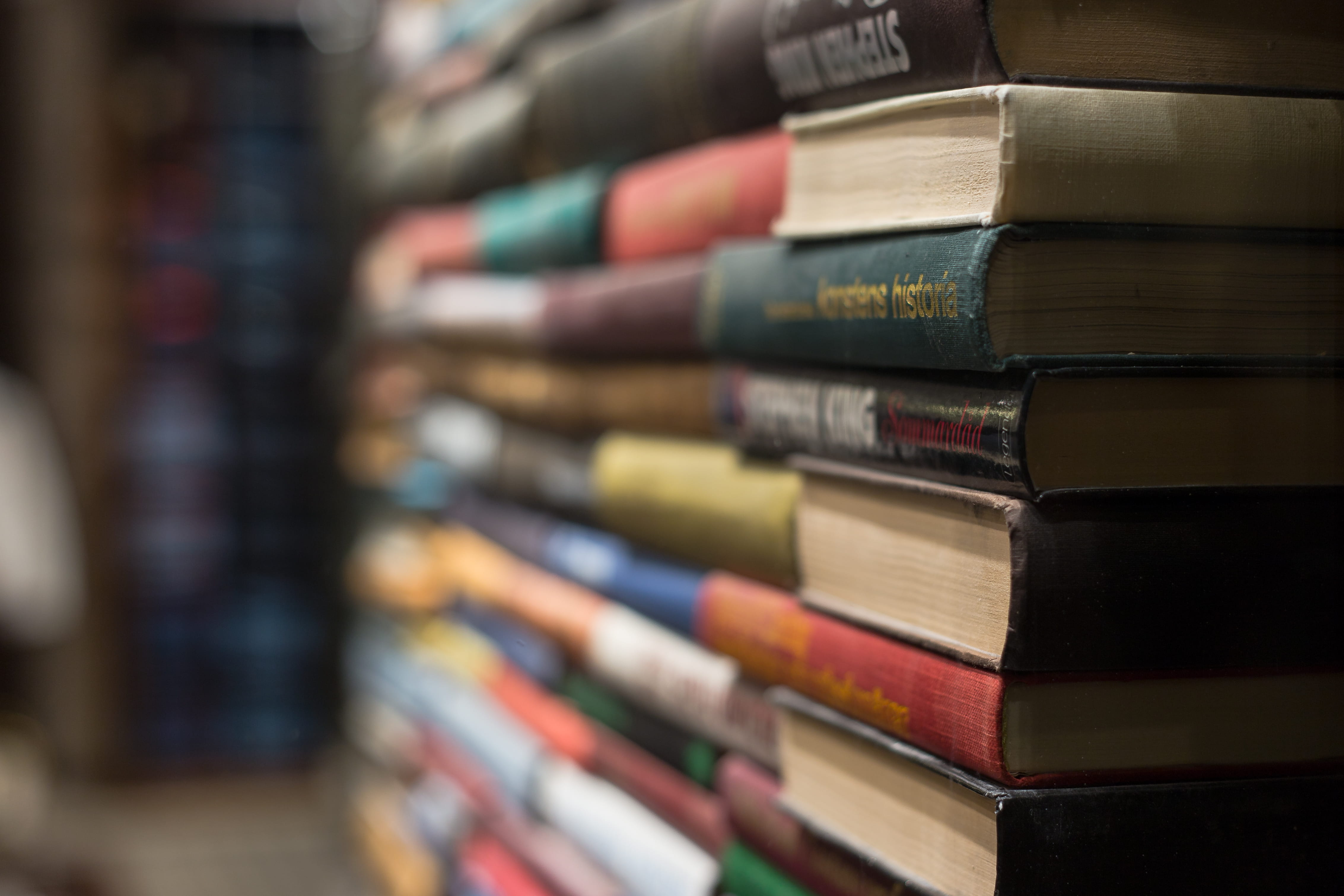 wood - material, indoors, order, read, choice, publication, food and drink, large group of objects, selective focus, book, focus on foreground, studying, HD Wallpaper