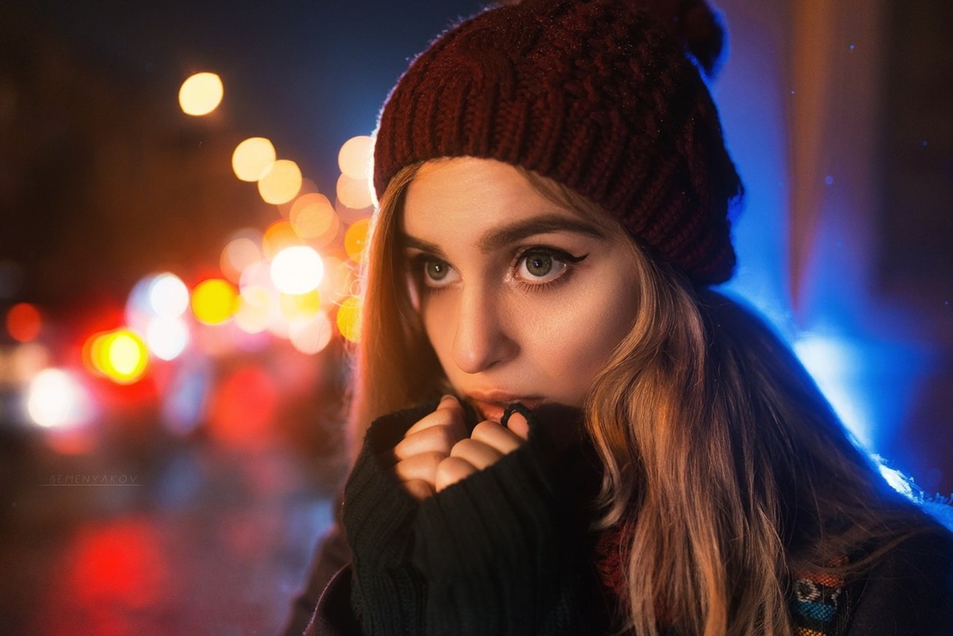 longhair, long hair, hat, depth of field, eyes, lights, Semyon Semenyakov, night, city, blonde, urban, 720P, women outdoors, women, green  eyes, HD Wallpaper