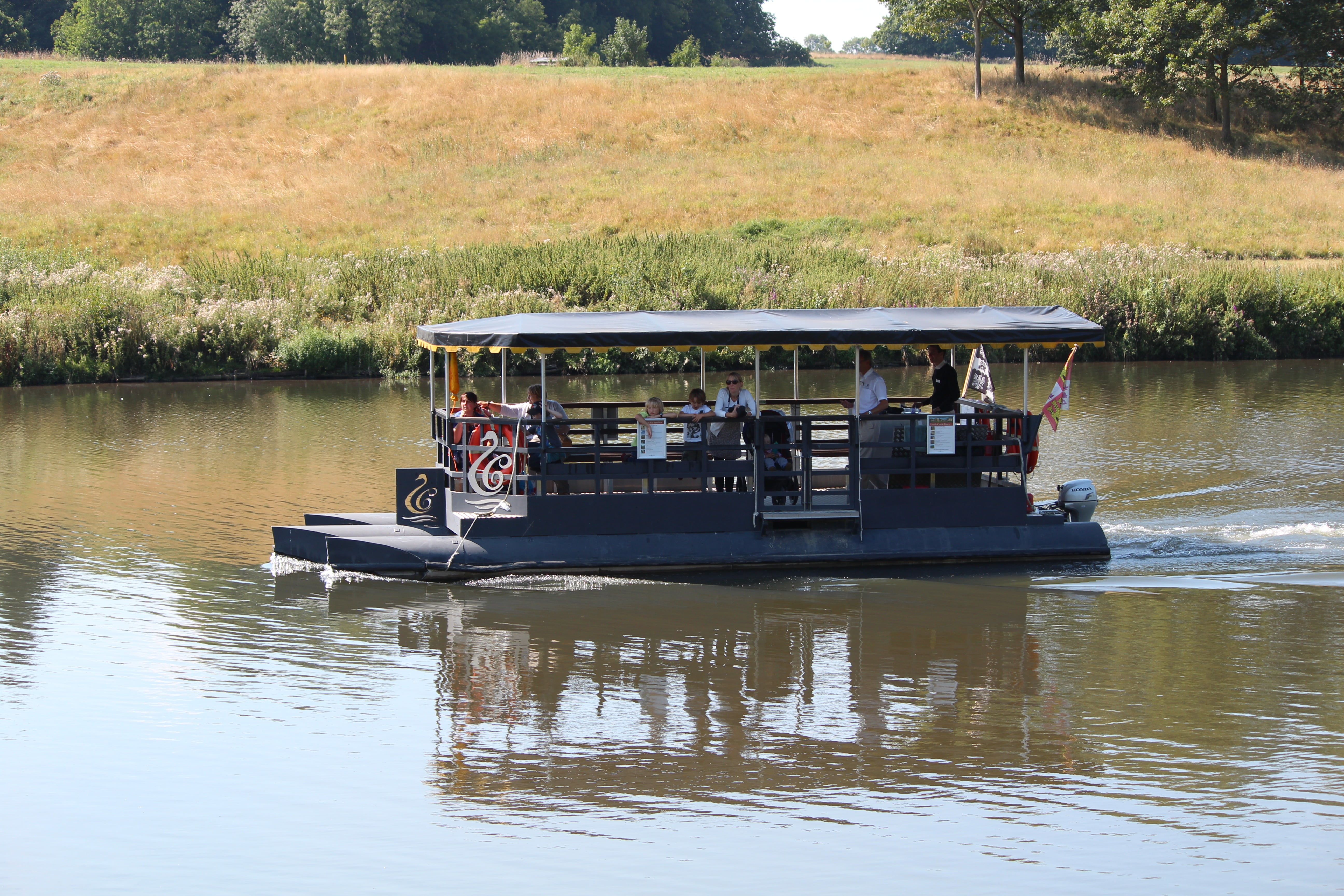 reflection, transportation, plant, nautical vessel, outdoors, tour, day, waterfront, tree, grass, lake, boot, passenger craft, water, nature, motion, mode of transportation, HD Wallpaper