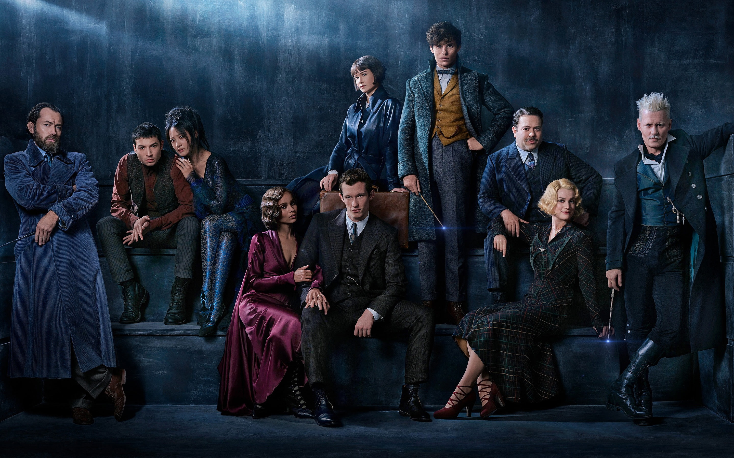 sitting, indoors, young women, young men, women, young adult, beasts, mature adult, adult, standing, real people, men, togetherness, crowd, grindelwald, HD Wallpaper
