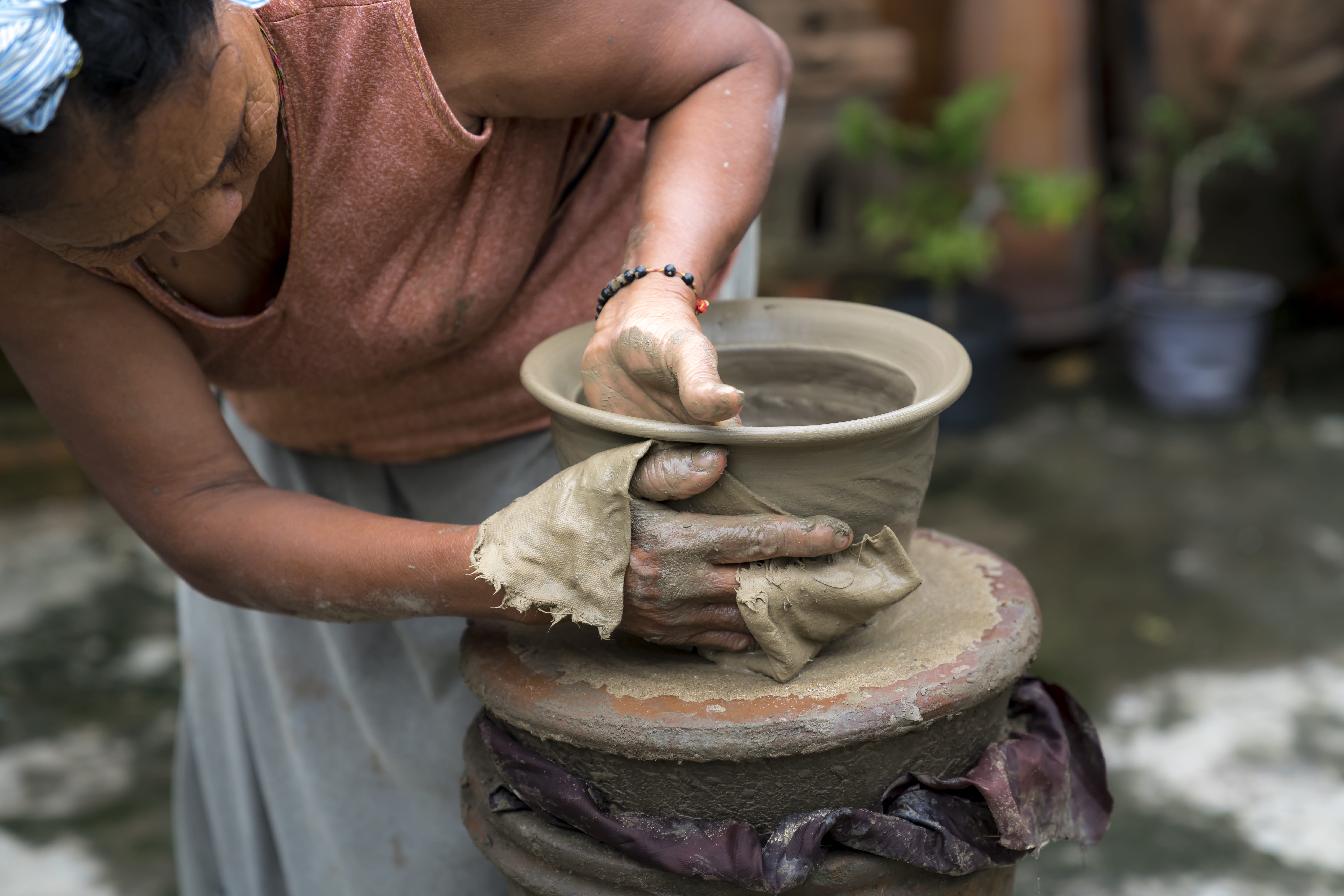 hand, one person, craftsperson, travel, horizontal, skill, creation, artist, market, throw, photography, wheel, production object, preparation, creativity, HD Wallpaper