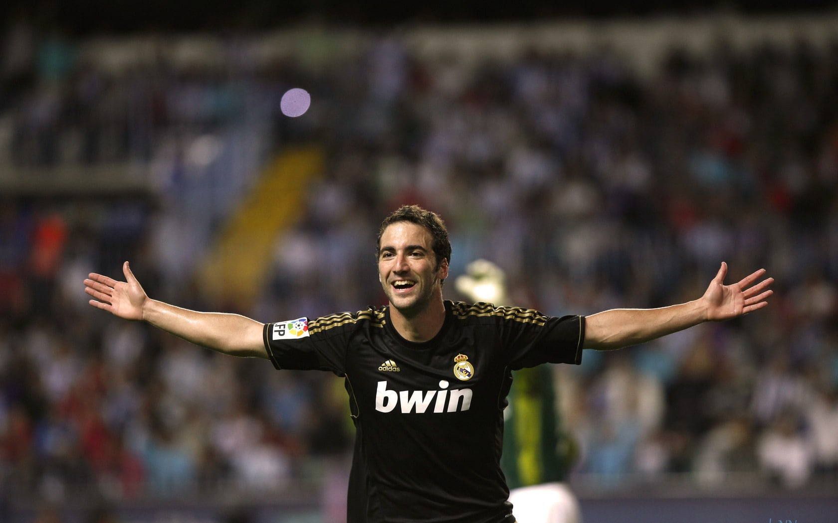 higuain, real madrid, madrid, x, soccer, hd, sports, football, real, art, 720P, gonzalo, HD Wallpaper