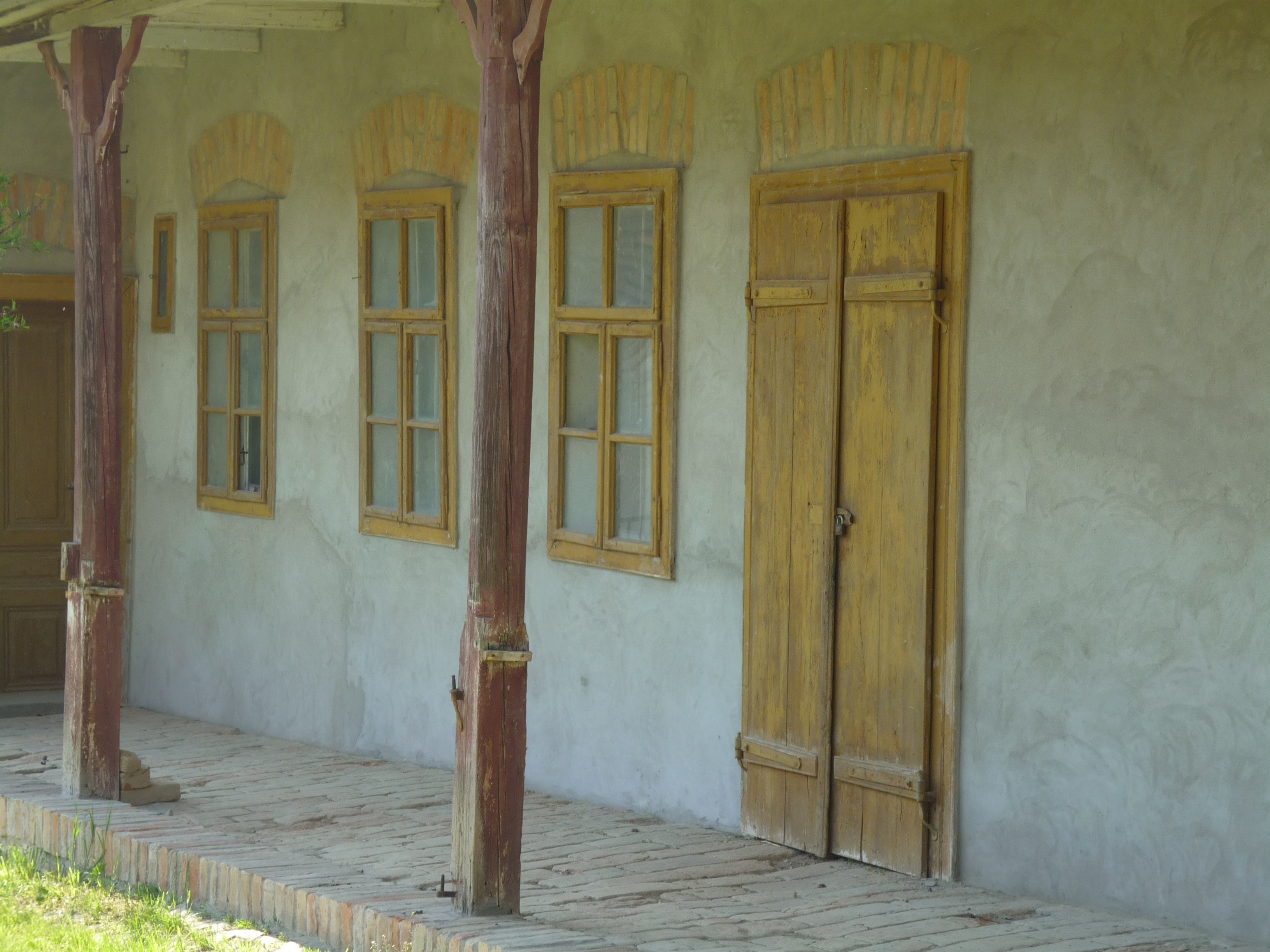 veranda, no people, home, flooring, day, indoors, architecture, wall, old, door, wood - material, building, wood, old house, abandoned, history, wall - building feature, HD Wallpaper