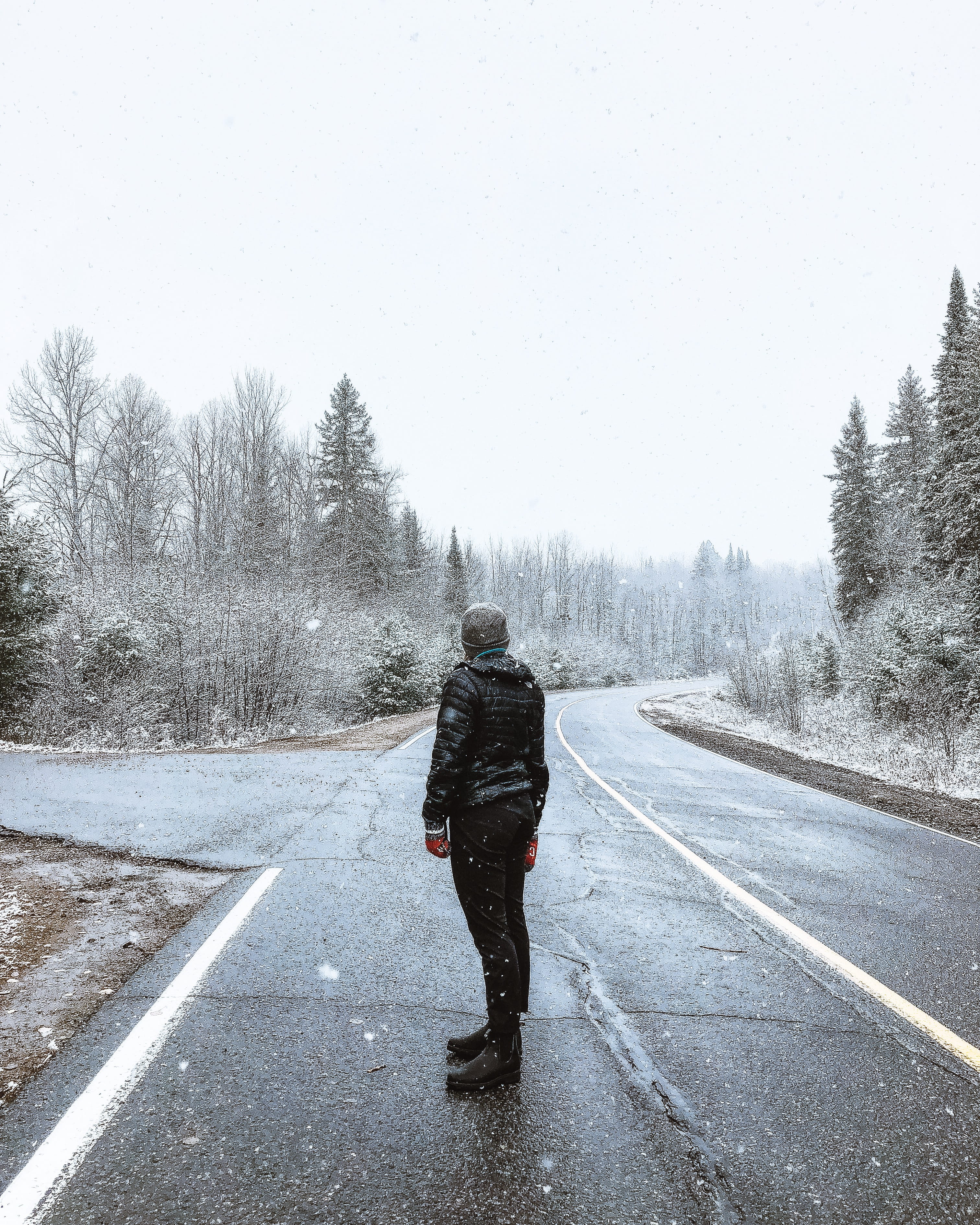 adventure, extreme weather, camp, one person, transportation, real people, leisure activity, diminishing perspective, outside, photography, explore, full length, Phone HD Wallpaper