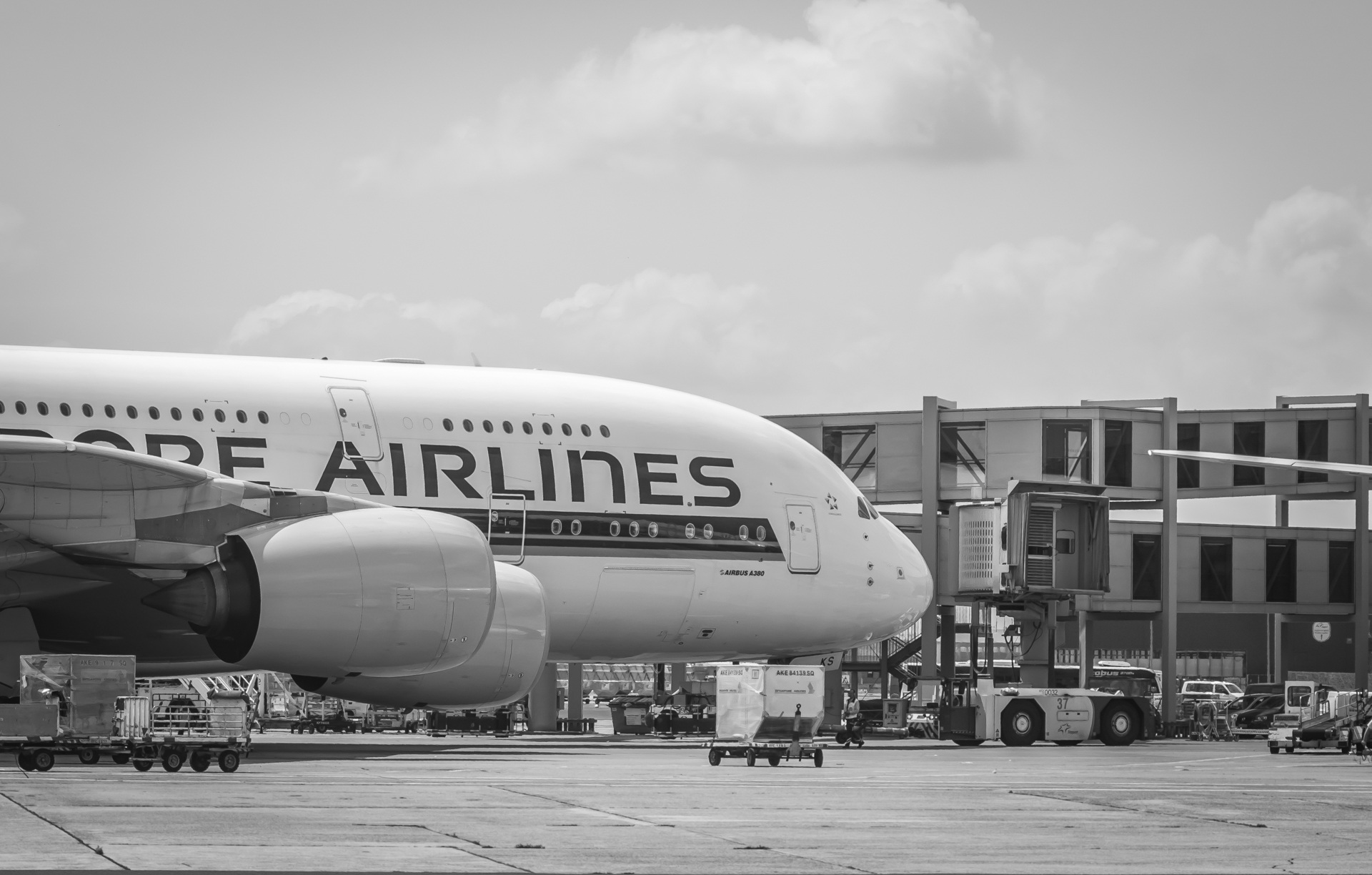 building exterior, airbus a380, sky, frankfurt, transportation, air vehicle, 1080P, architecture, airport, airplane, no people, outdoors, mode of transportation, HD Wallpaper