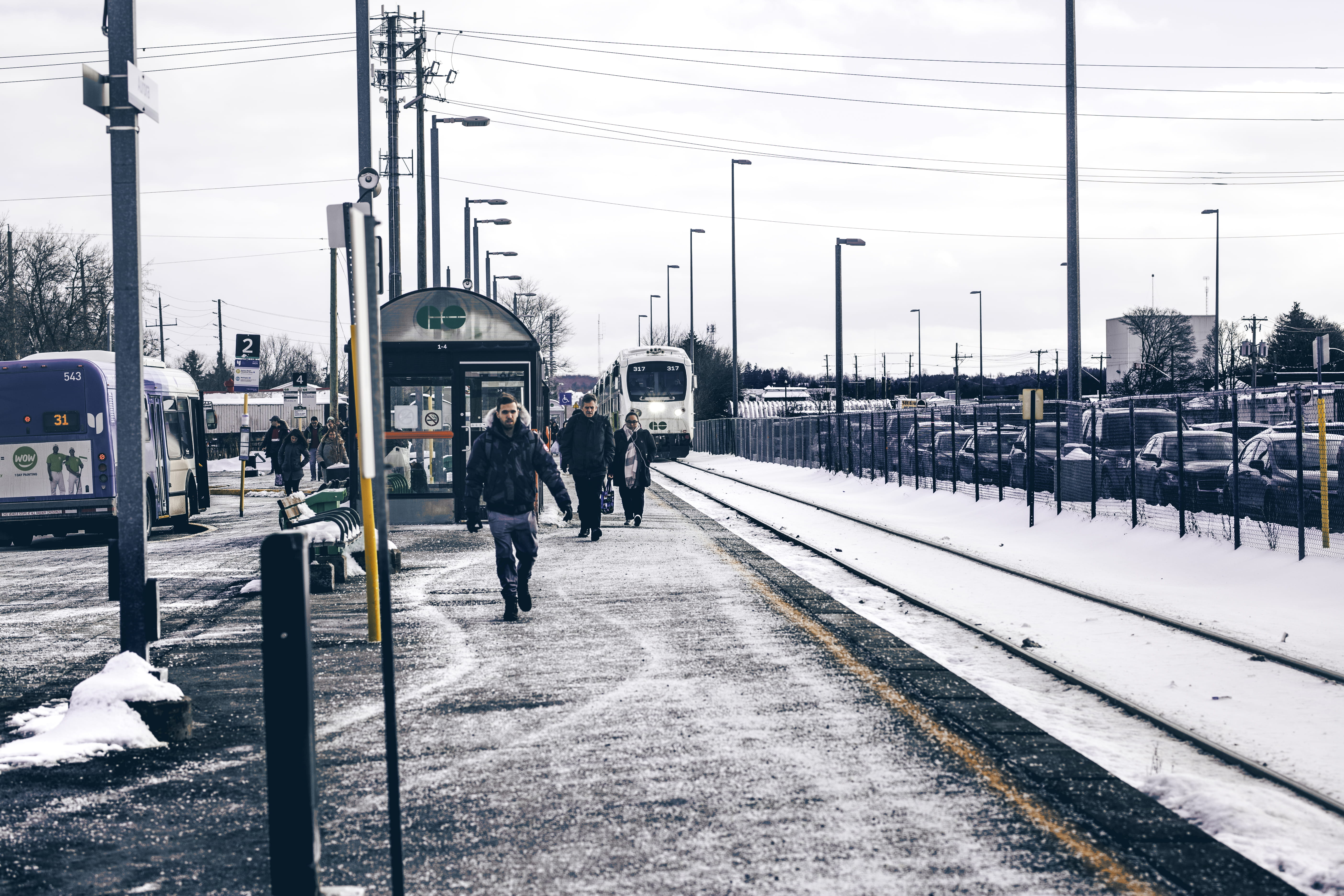 building exterior, daytime, architecture, vehicles, locomotive, road, rail transportation, jeans, outdoorchallenge, station, car, transportation, wearing, HD Wallpaper