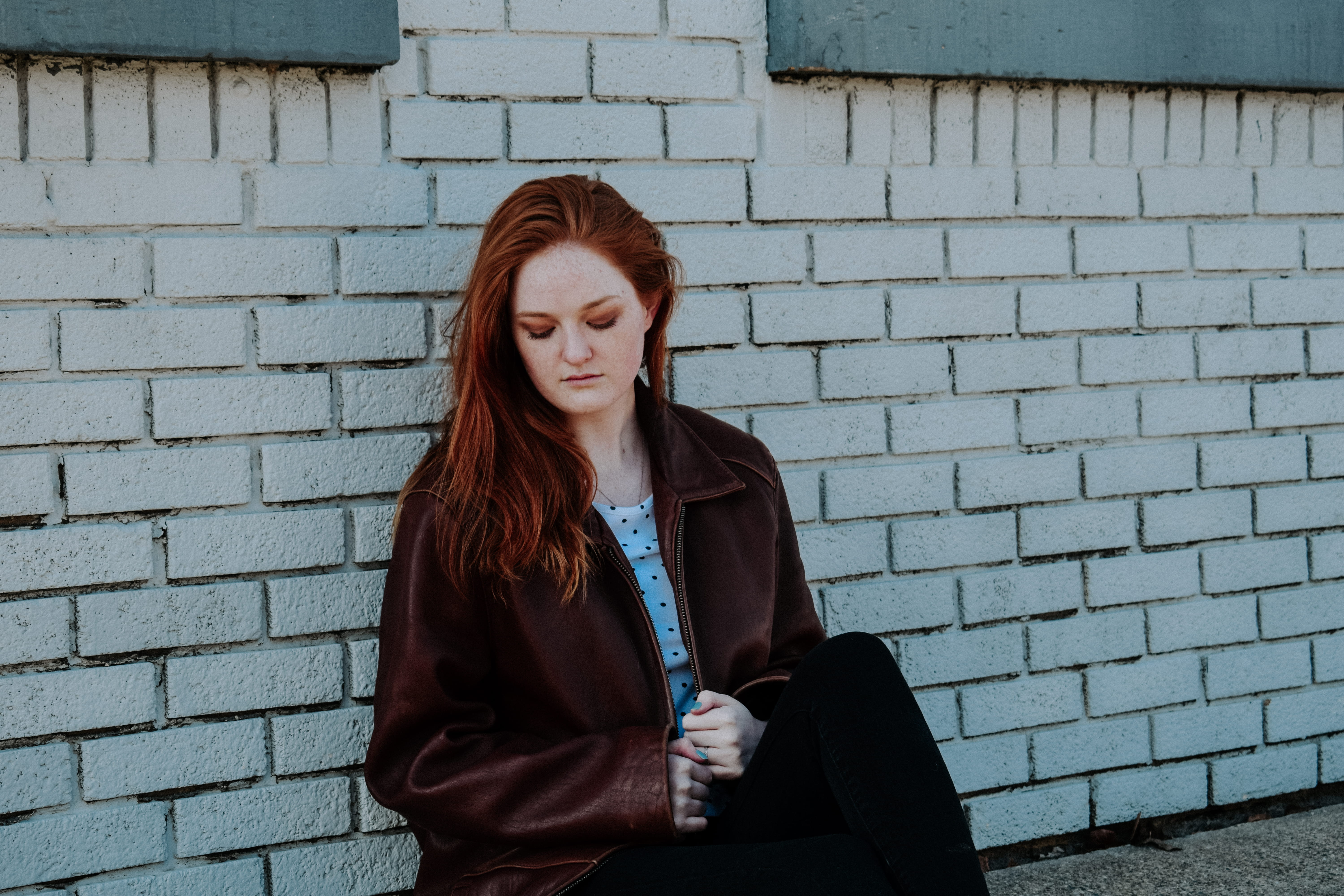 near, lifestyles, young women, wall - building feature, one person, casual clothing, woman, redhead, long hair, standing, girl with freckle, brick, architecture, HD Wallpaper