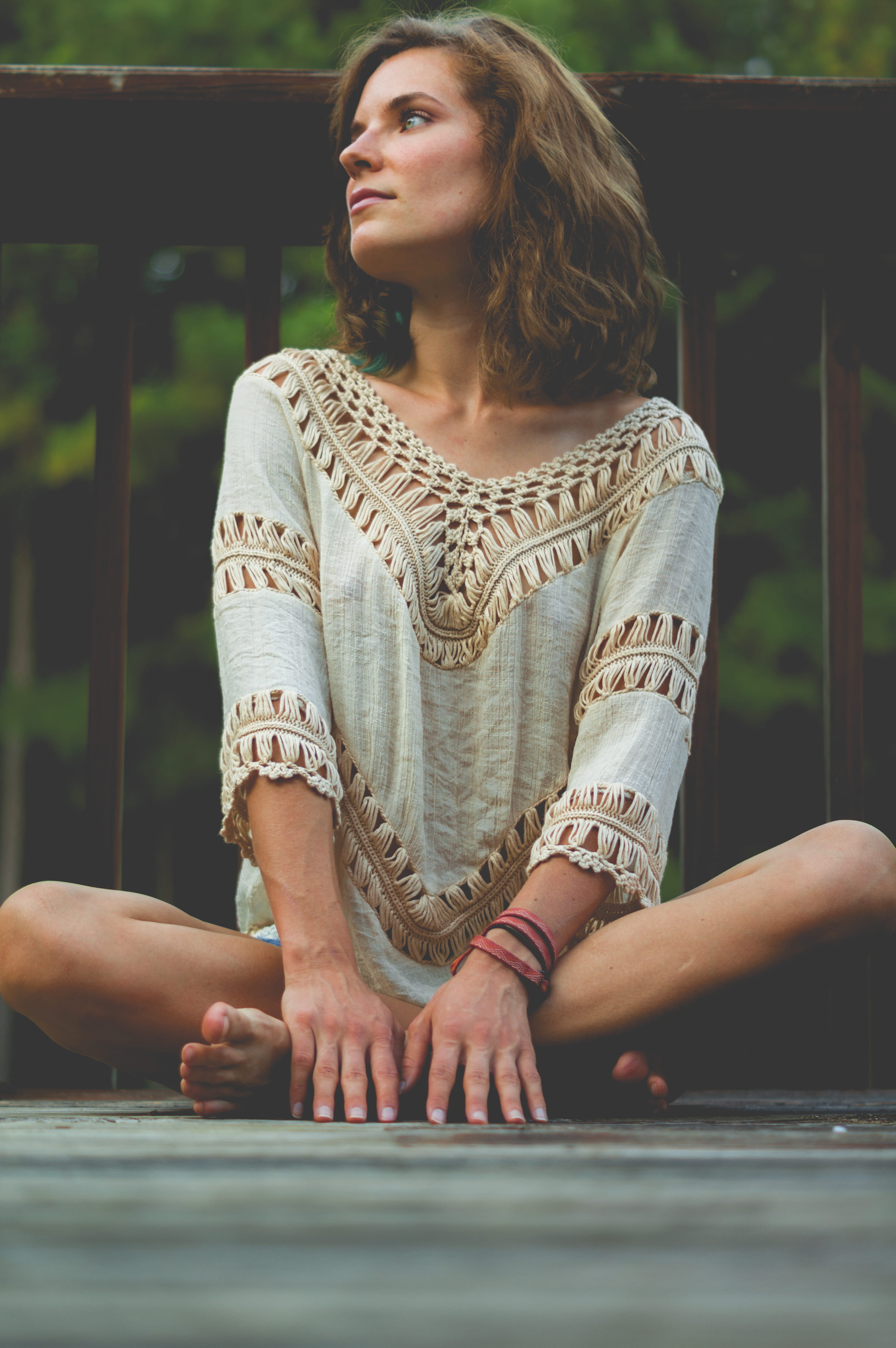 yoga, leaning, adult, bench, outdoors, front view, 4K, contemplation, pose, leisure activity, beautiful woman, wood, handrails, looking away, outdoor, Phone HD Wallpaper