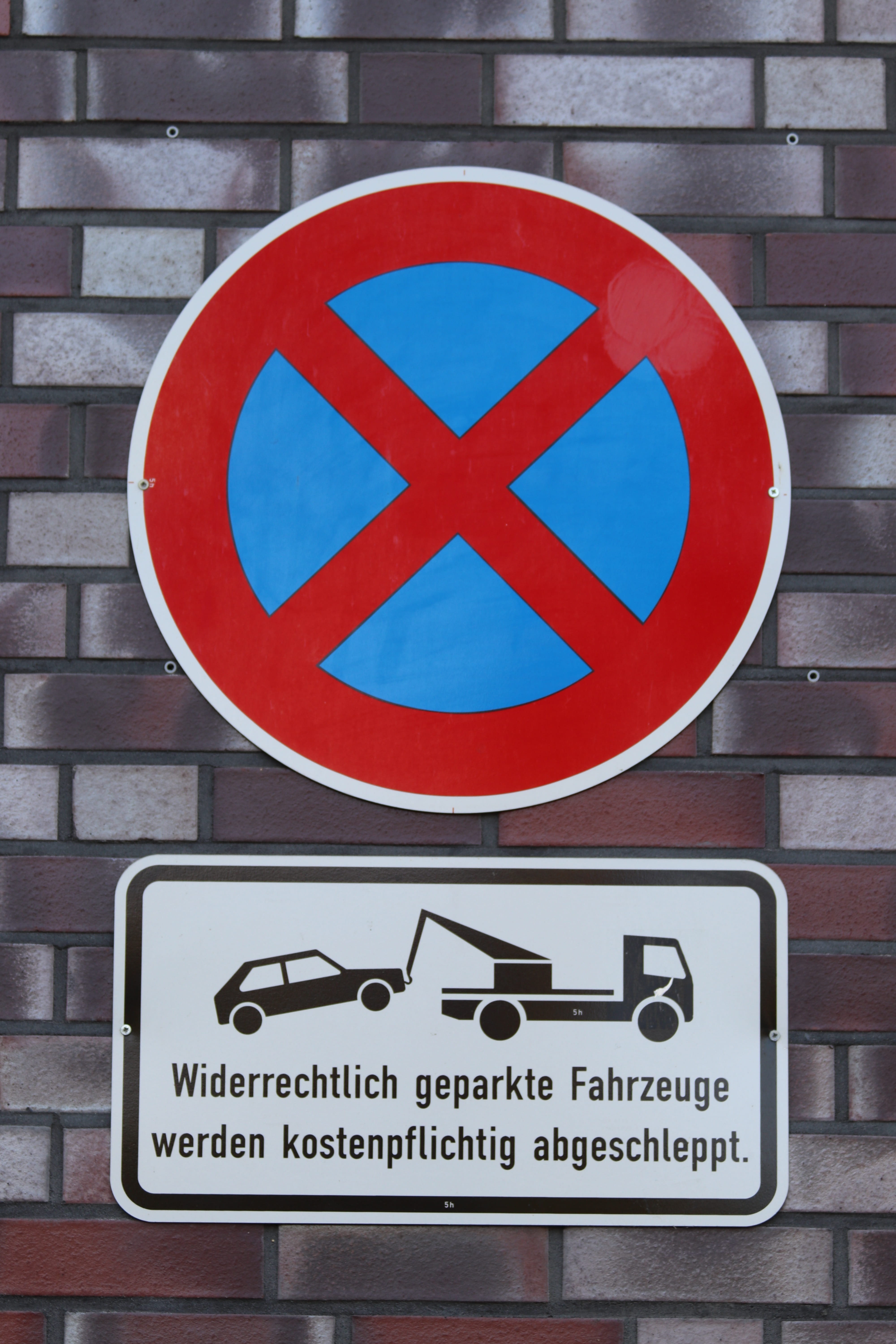 forbidden, cars, warnschild, shield, 5K, traffic sign, road sign, outdoors, symbol, text, information, communication, stopping, sign, truck, wall, unlawfully, Phone HD Wallpaper