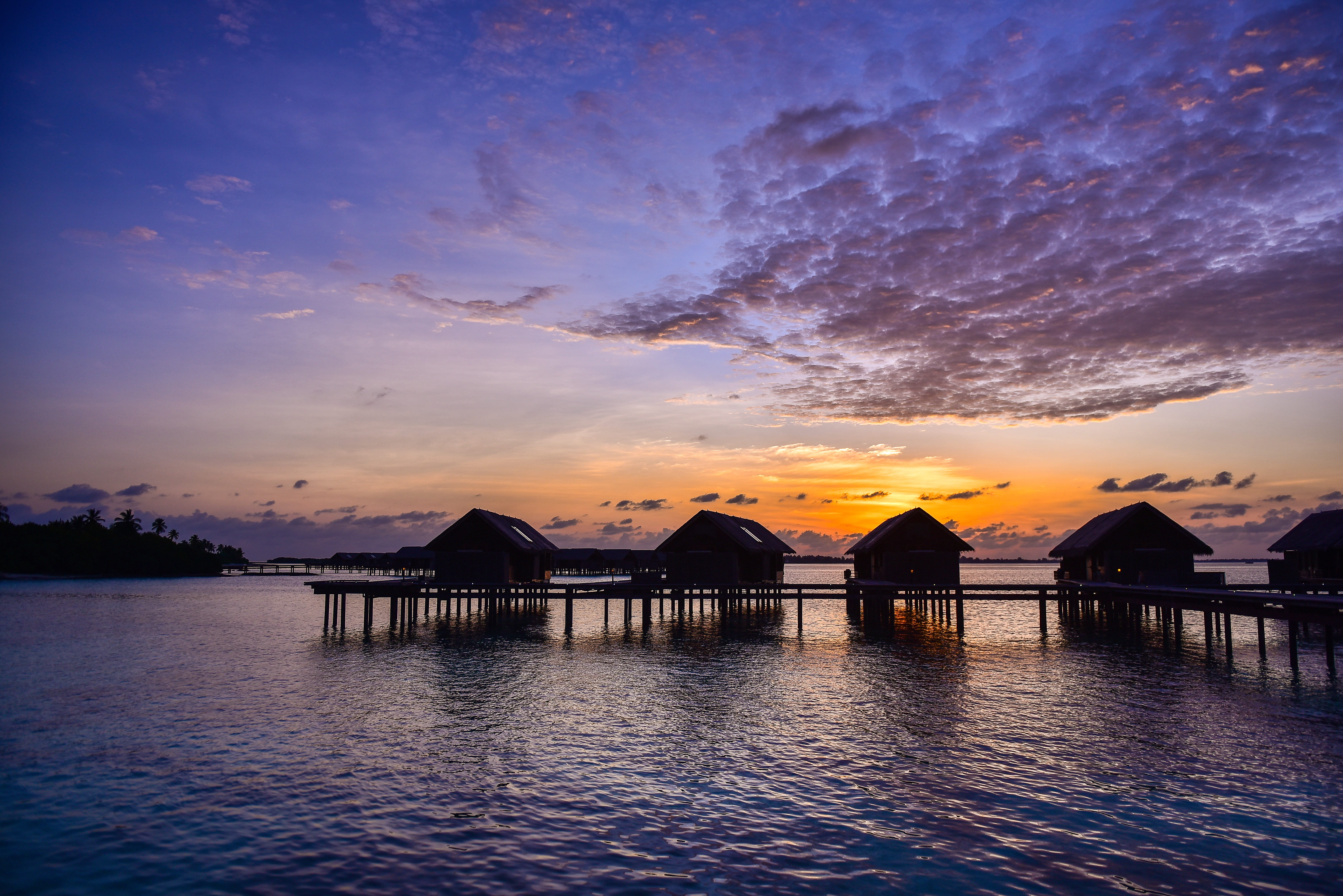 5K, no people, evening, landscape, built structure, building, horizon, sky, houses, waves, tranquility, stilt, clouds, sunset, nature, jetty, golden, silhouette, HD Wallpaper