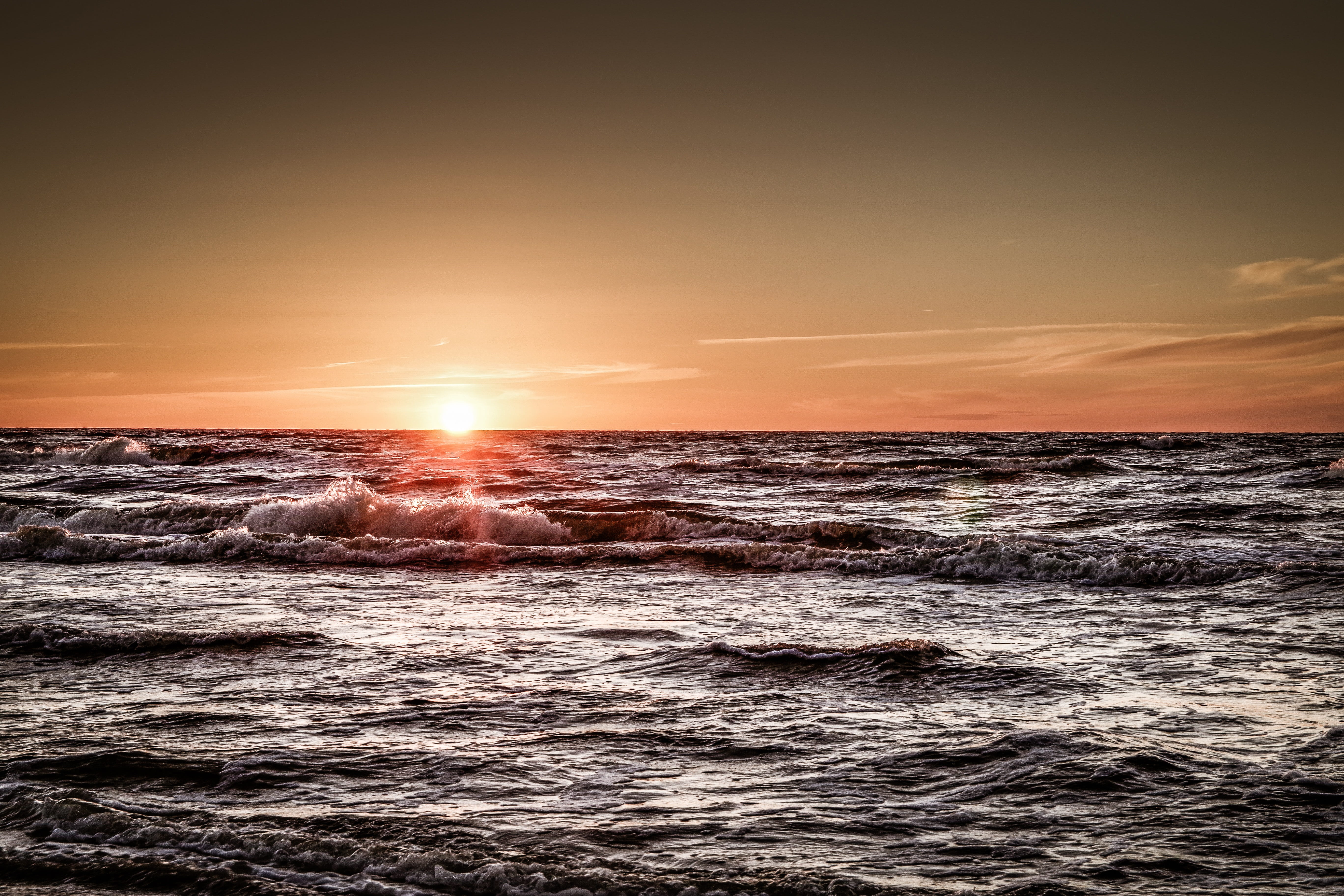 sea, bronze, power in nature, waterfront, beauty in nature, the baltic sea, the horizon line, the coast, the vastness of the waters, sunset, idyllic, outdoors, HD Wallpaper