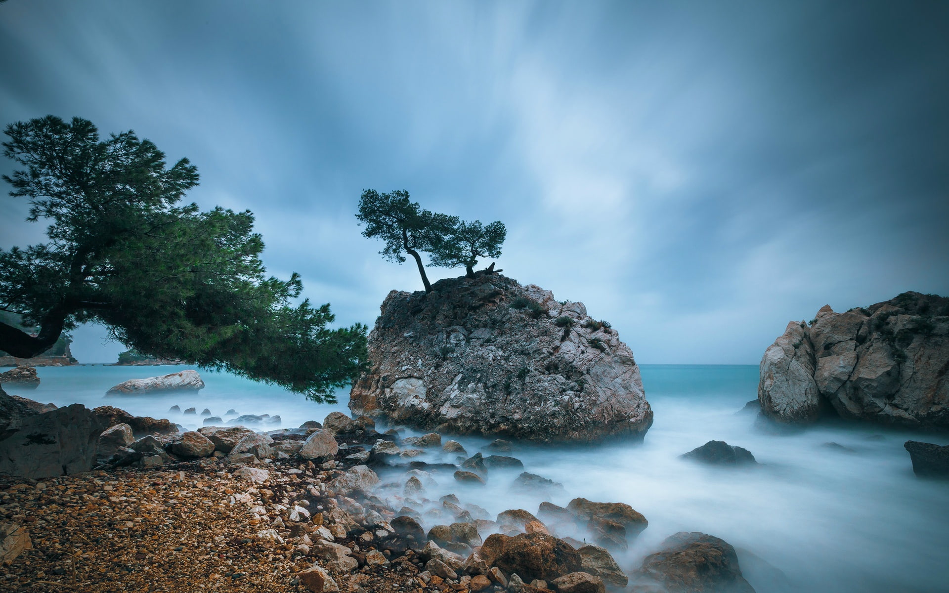 Coast, sky, 1080P, Sea, green, tree, Rocks, Mediterranean, Trees, Blue, France, HD Wallpaper
